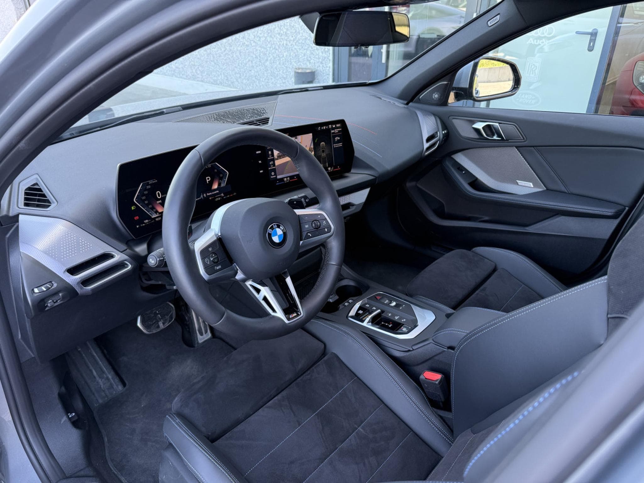 BMW 120 I M SPORT / M SEATS/ (2025) - Photo 4