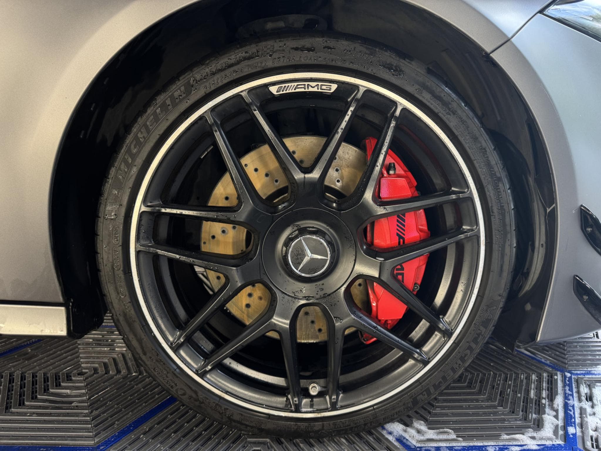 Mercedes A 45 AMG S (2023) - Photo 10