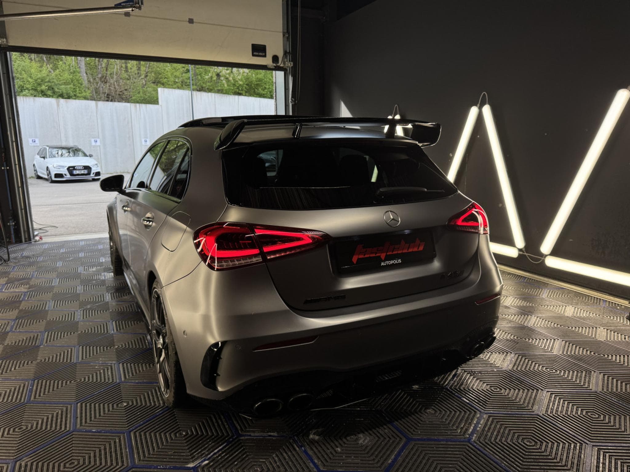 Mercedes A 45 AMG S (2023) - Photo 11