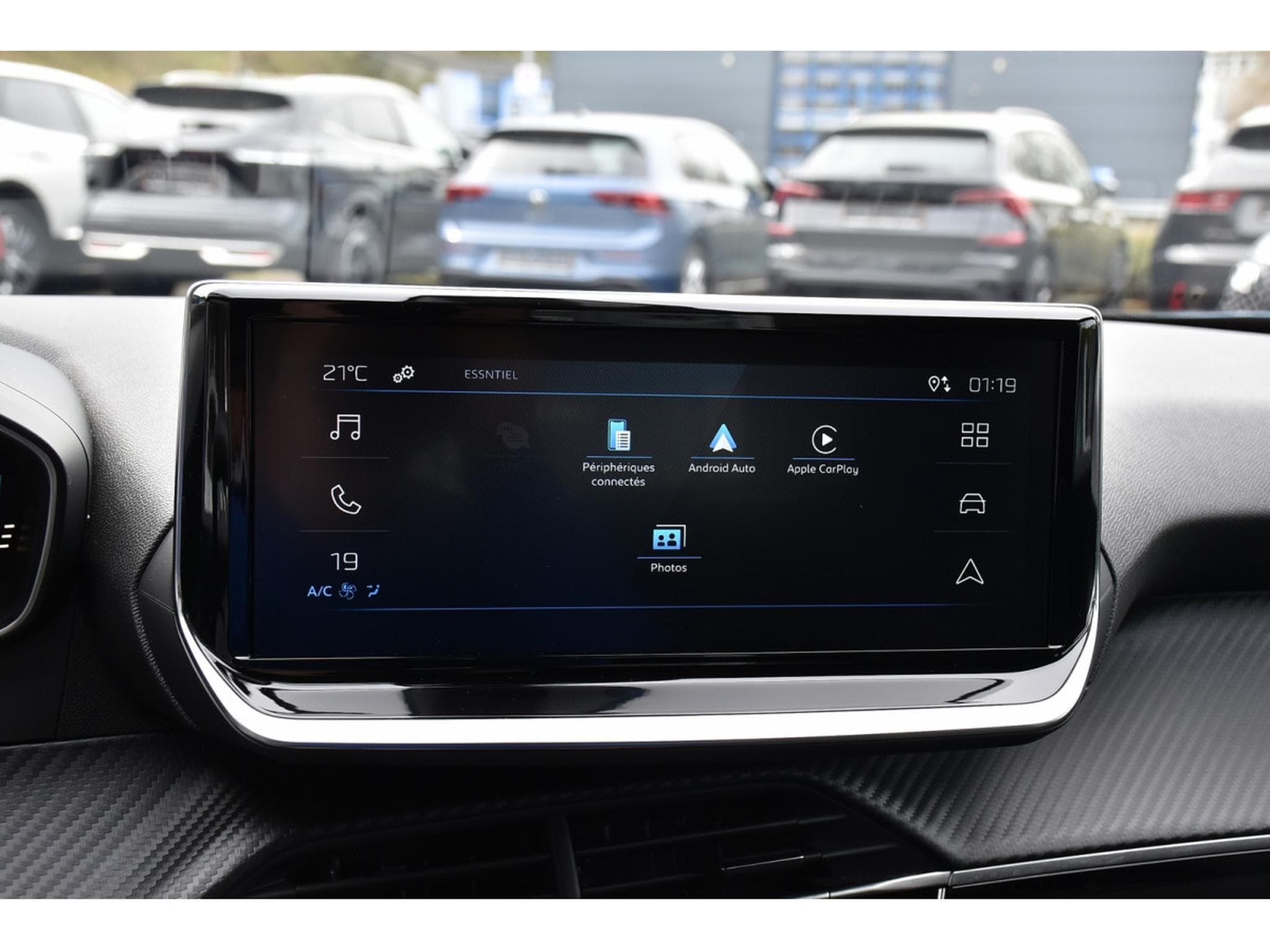 Peugeot 2008 1.2 Hybrid 145 e-DCS6 Style REGUL LANE PDC 1° MAIN (2025) - Photo 11