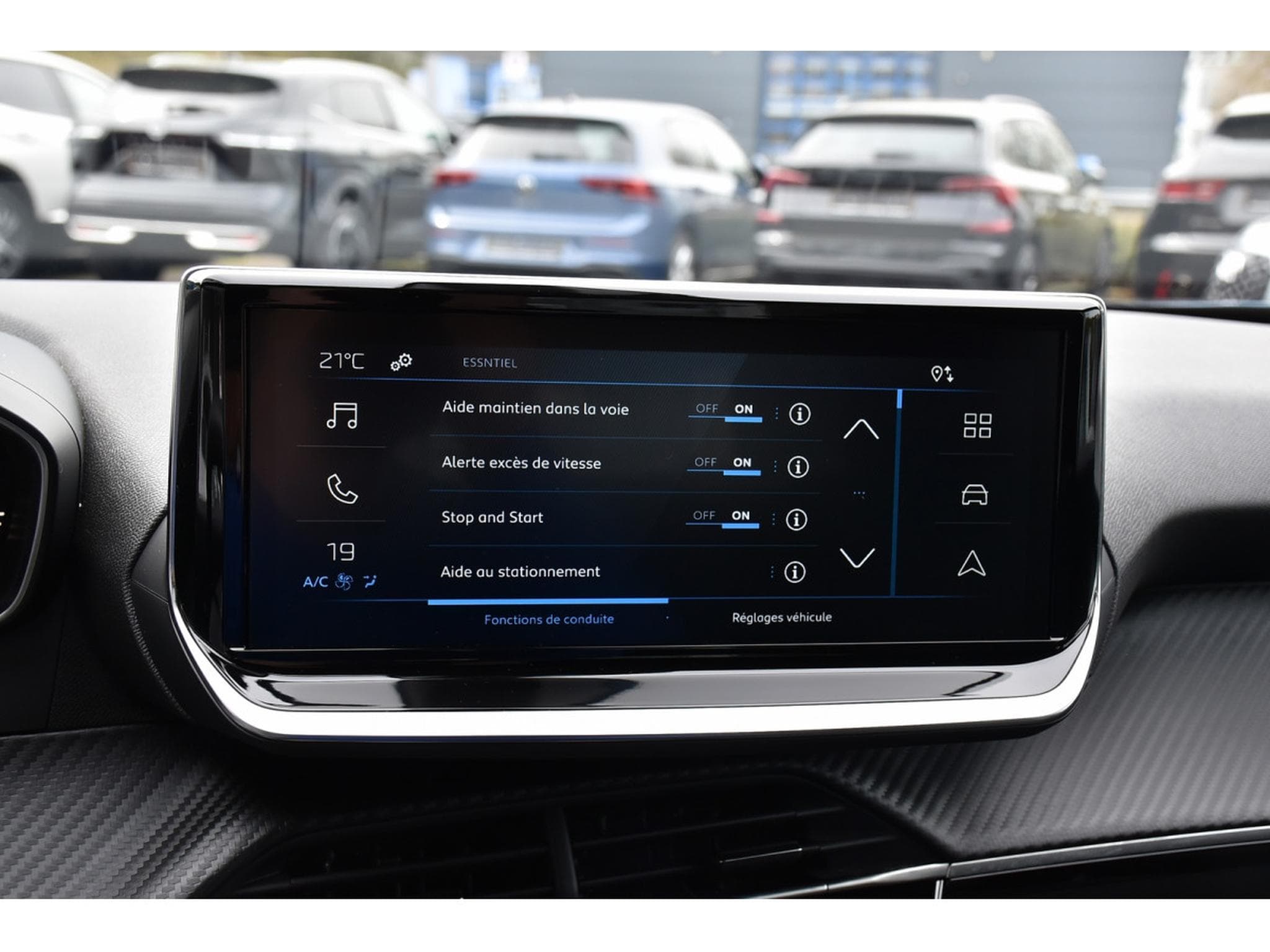 Peugeot 2008 1.2 Hybrid 145 e-DCS6 Style REGUL LANE PDC 1° MAIN (2025) - Photo 12