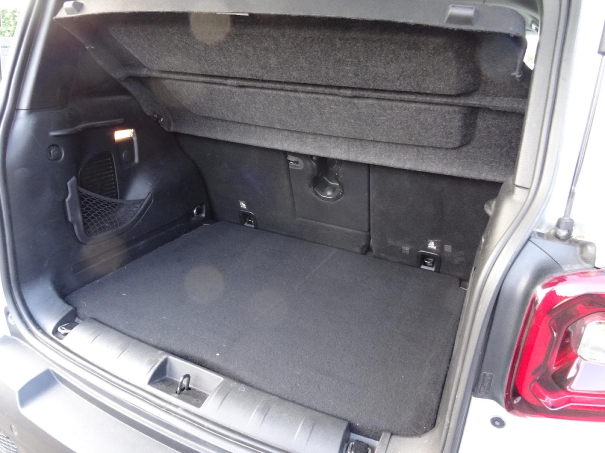 Jeep Renegade 1.0 TGDi LIMITED 4X2 (2020) - Photo 11