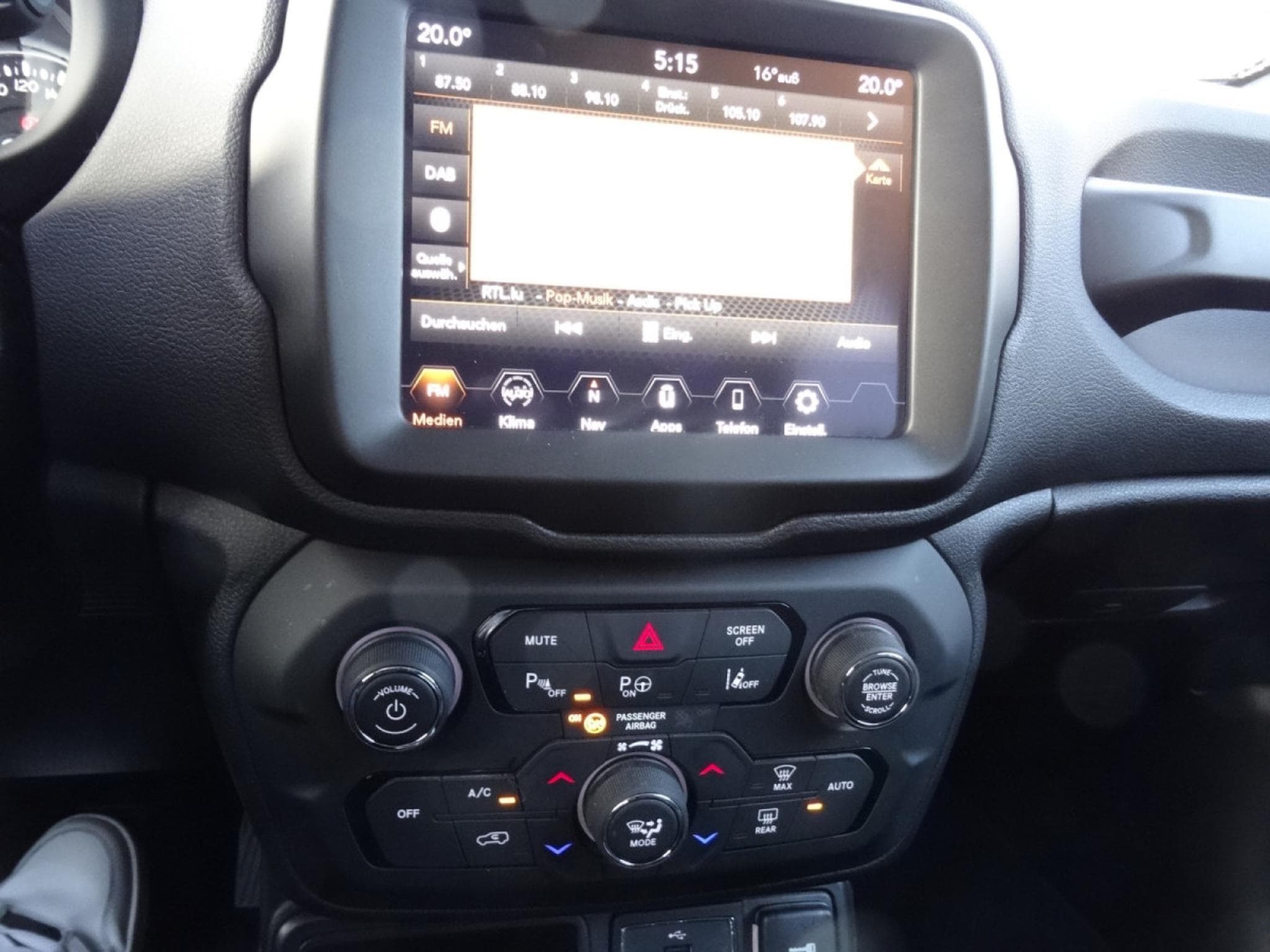 Jeep Renegade 1.0 TGDi LIMITED 4X2 (2020) - Photo 18