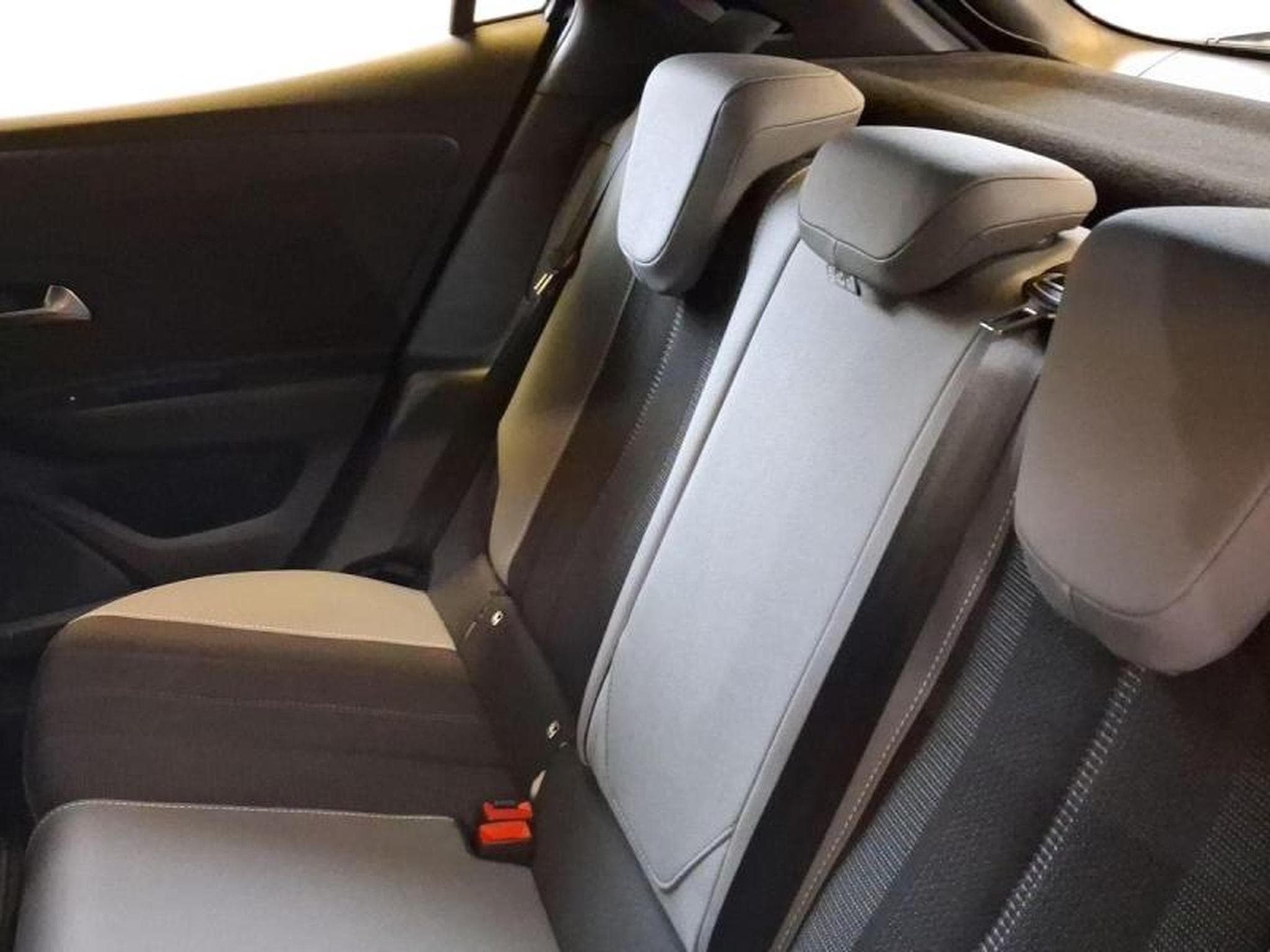 OPEL Mokka Electric 136ch GS (2024) - Photo 6