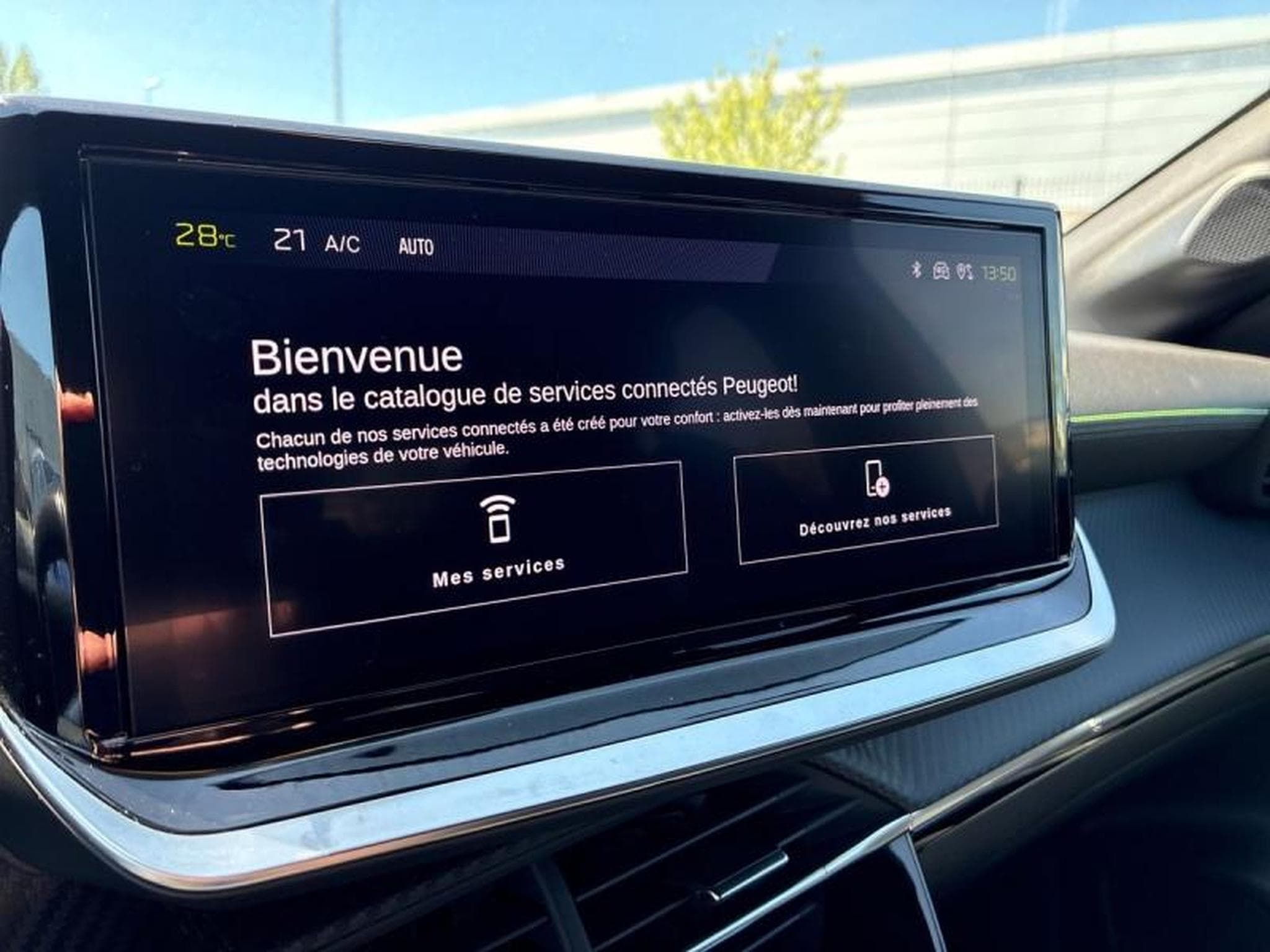 PEUGEOT 208 1.2 Hybrid 100ch GT e-DCS6 (2024) - Photo 10