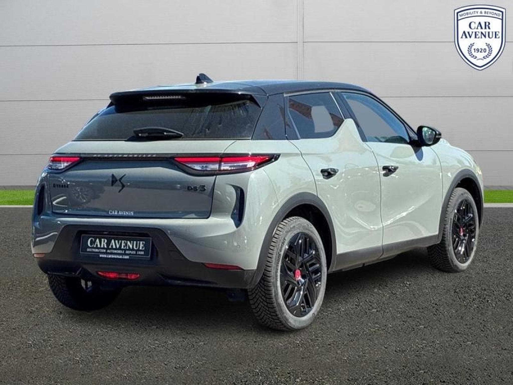 DS Automobiles DS3 E-Tense 156ch Performance Line + (2023) - Photo 2