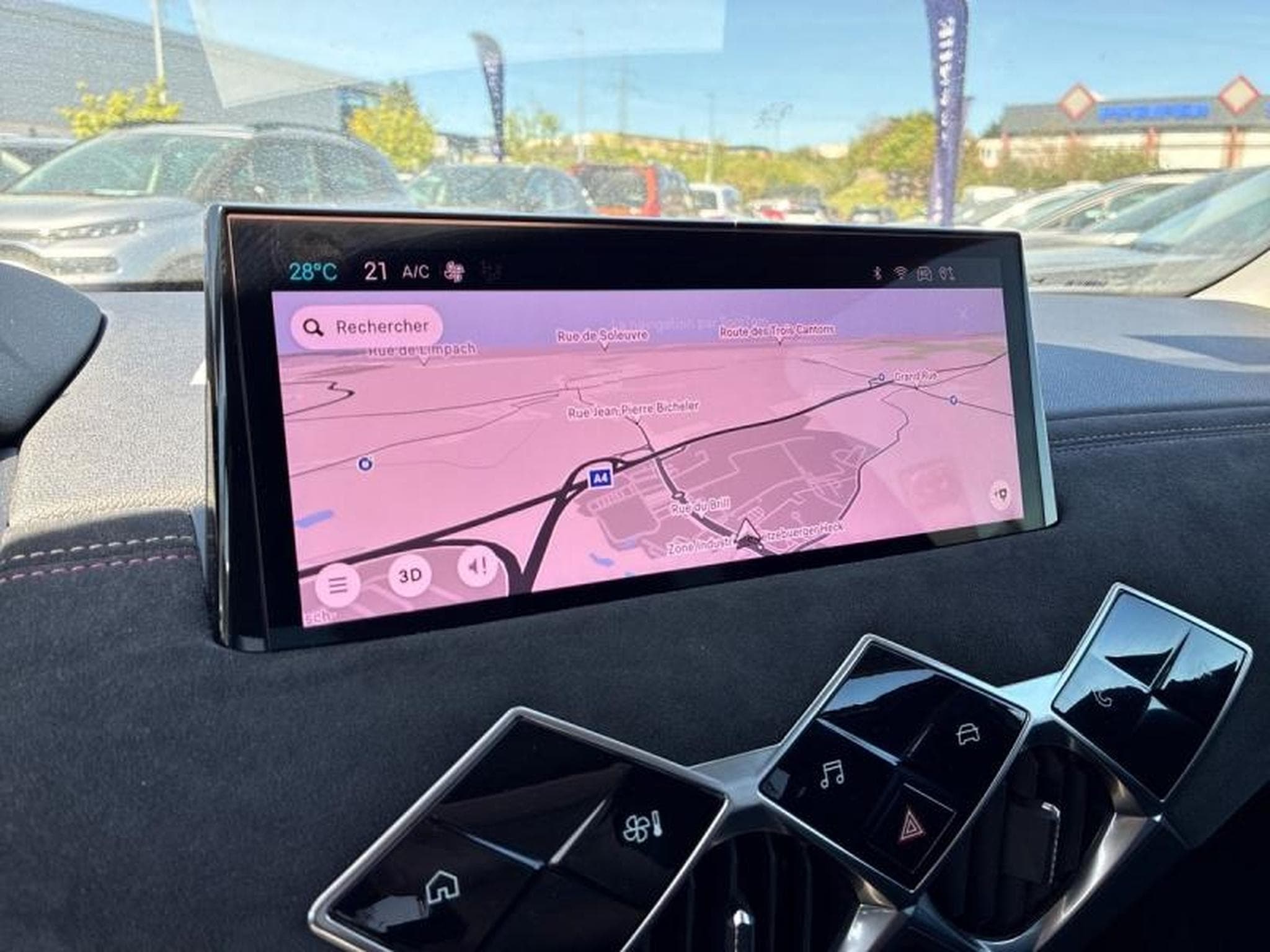 DS Automobiles DS3 E-Tense 156ch Performance Line + (2023) - Photo 6