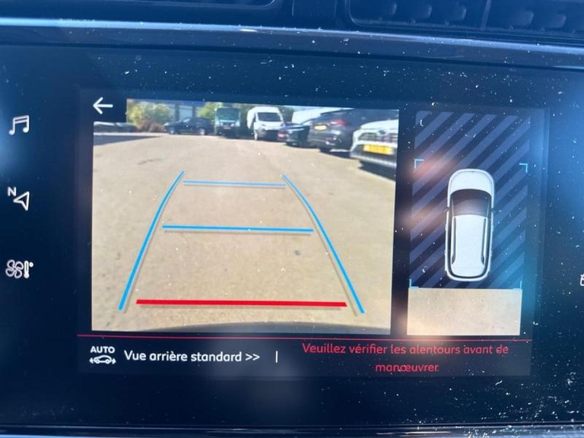 CITROEN C3 Aircross PureTech 110ch S&S Shine E6.d 6cv (2020) - Photo 8