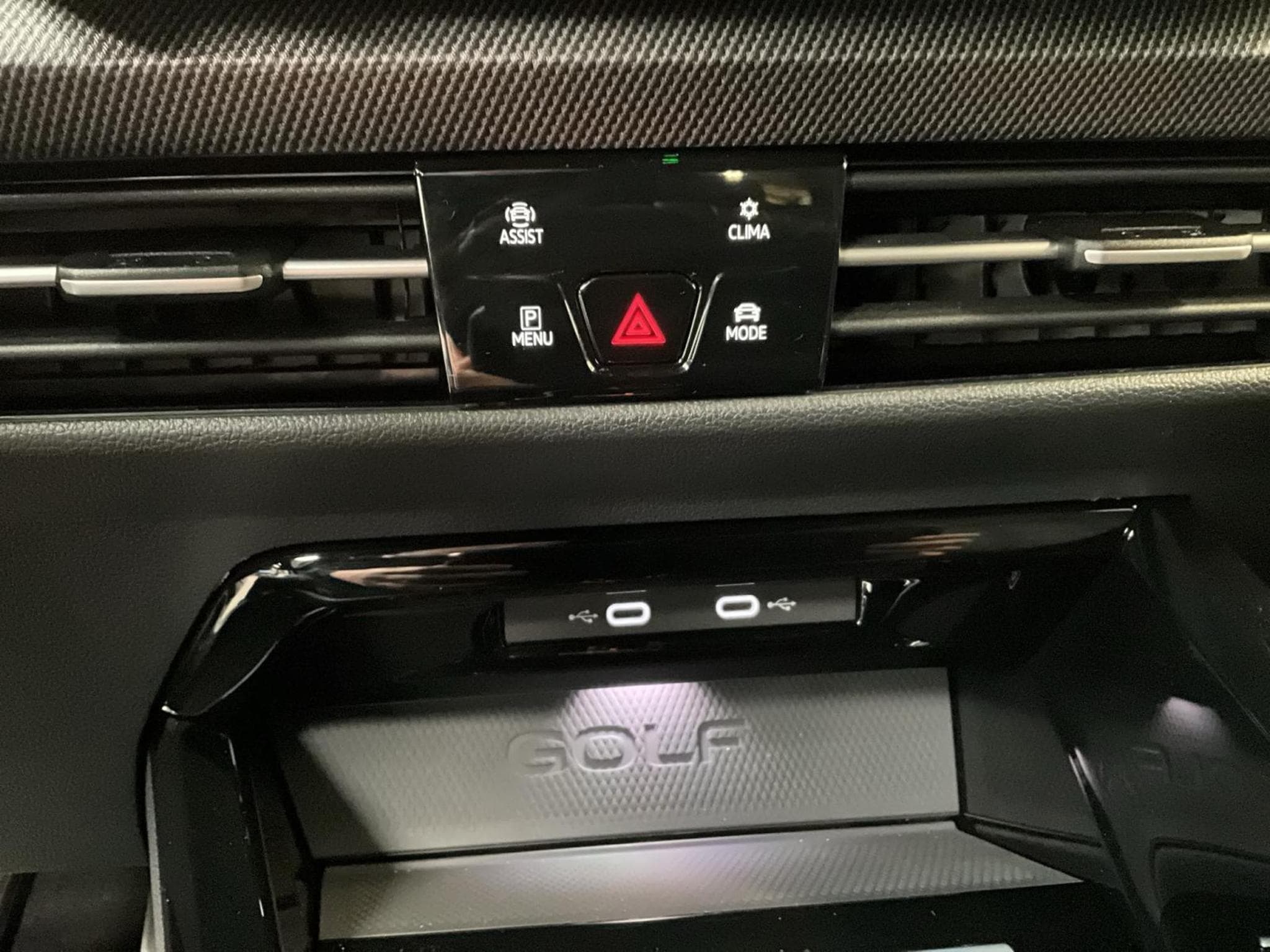 VW Golf GTE+DSG+AHK (2024) - Foto 20