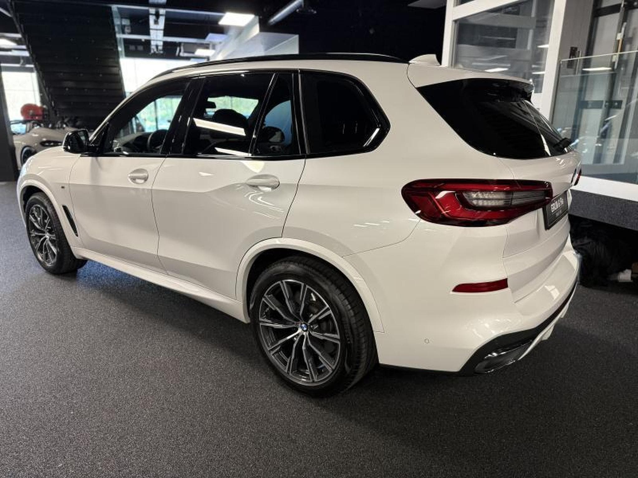 BMW X5 30d xDrive M Sport (2019) - Photo 6