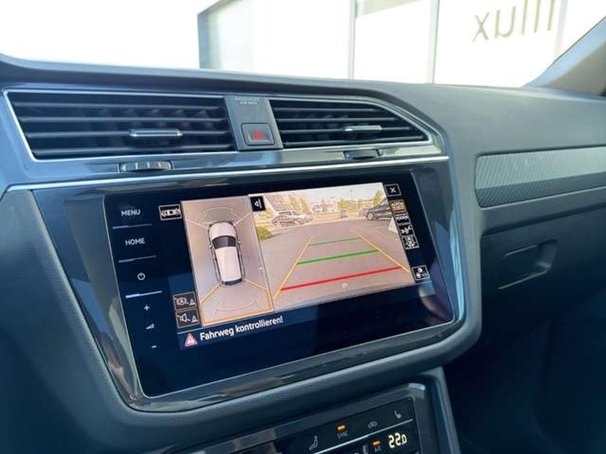 VW Tiguan R-Line 4Motion/AHK/ACC/Pano/StandHzg (2023) - Photo 17