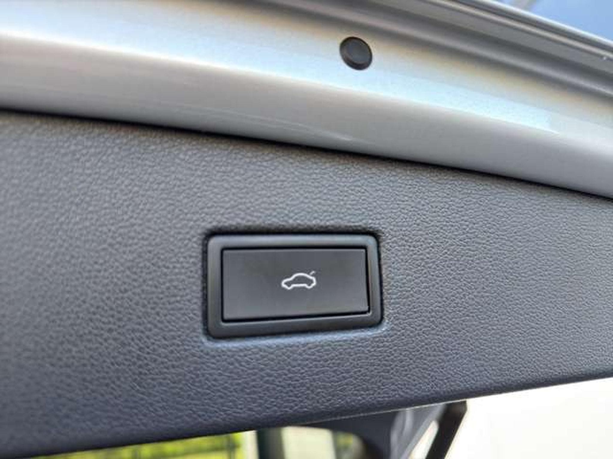 VW Tiguan R-Line 4Motion/AHK/ACC/Pano/StandHzg (2023) - Photo 27