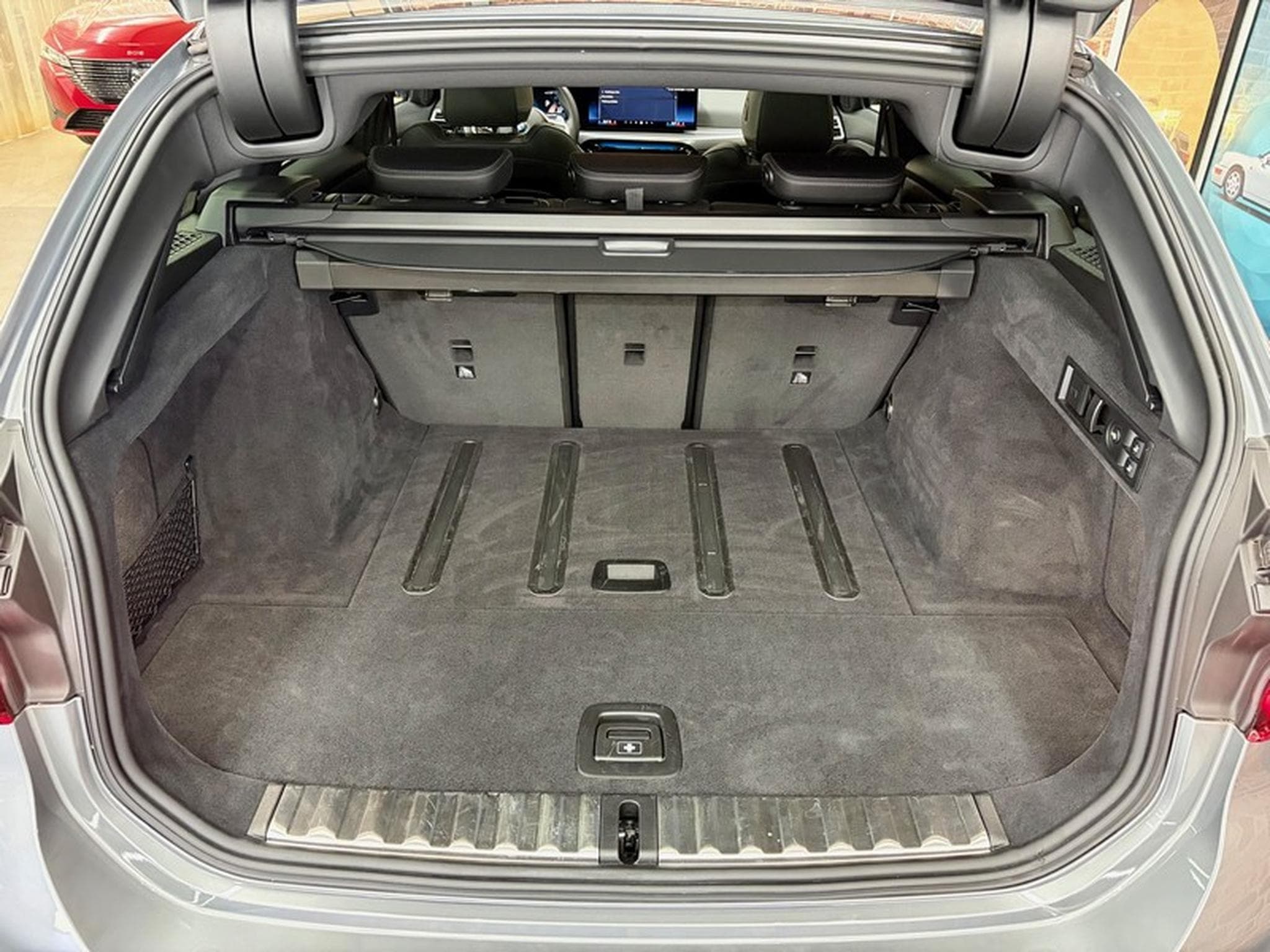 BMW 320 320iA Touring 2.0 184cv Auto M-SPORT (2025) - Foto 7