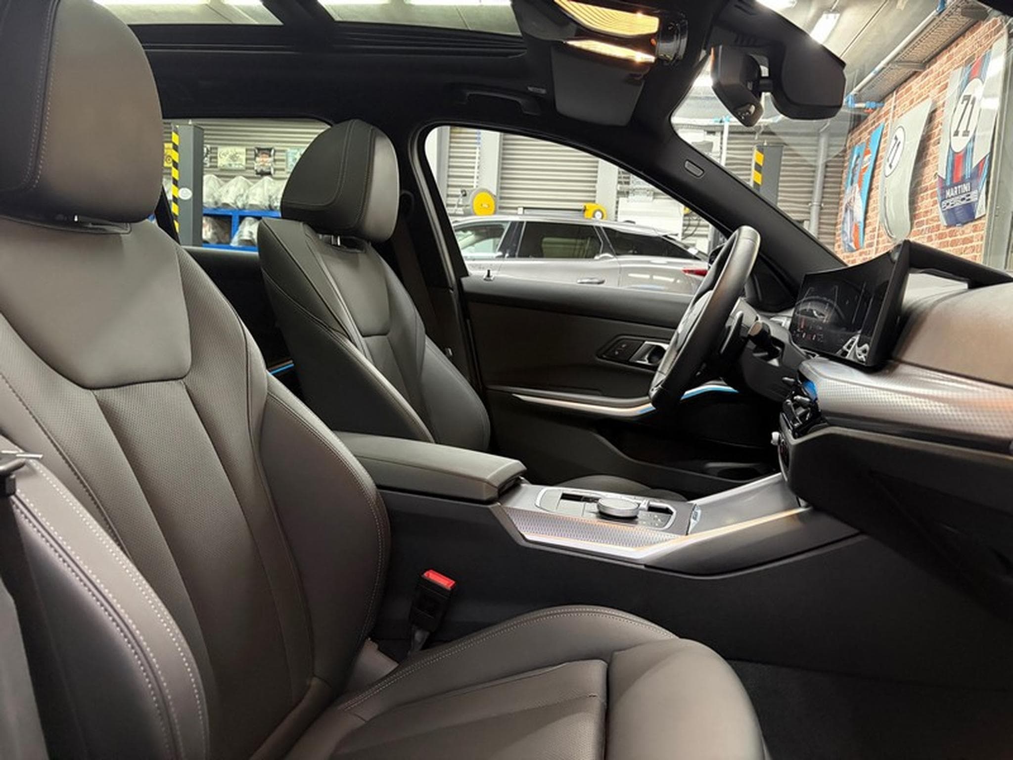 BMW 320 320iA Touring 2.0 184cv Auto M-SPORT (2025) - Foto 8