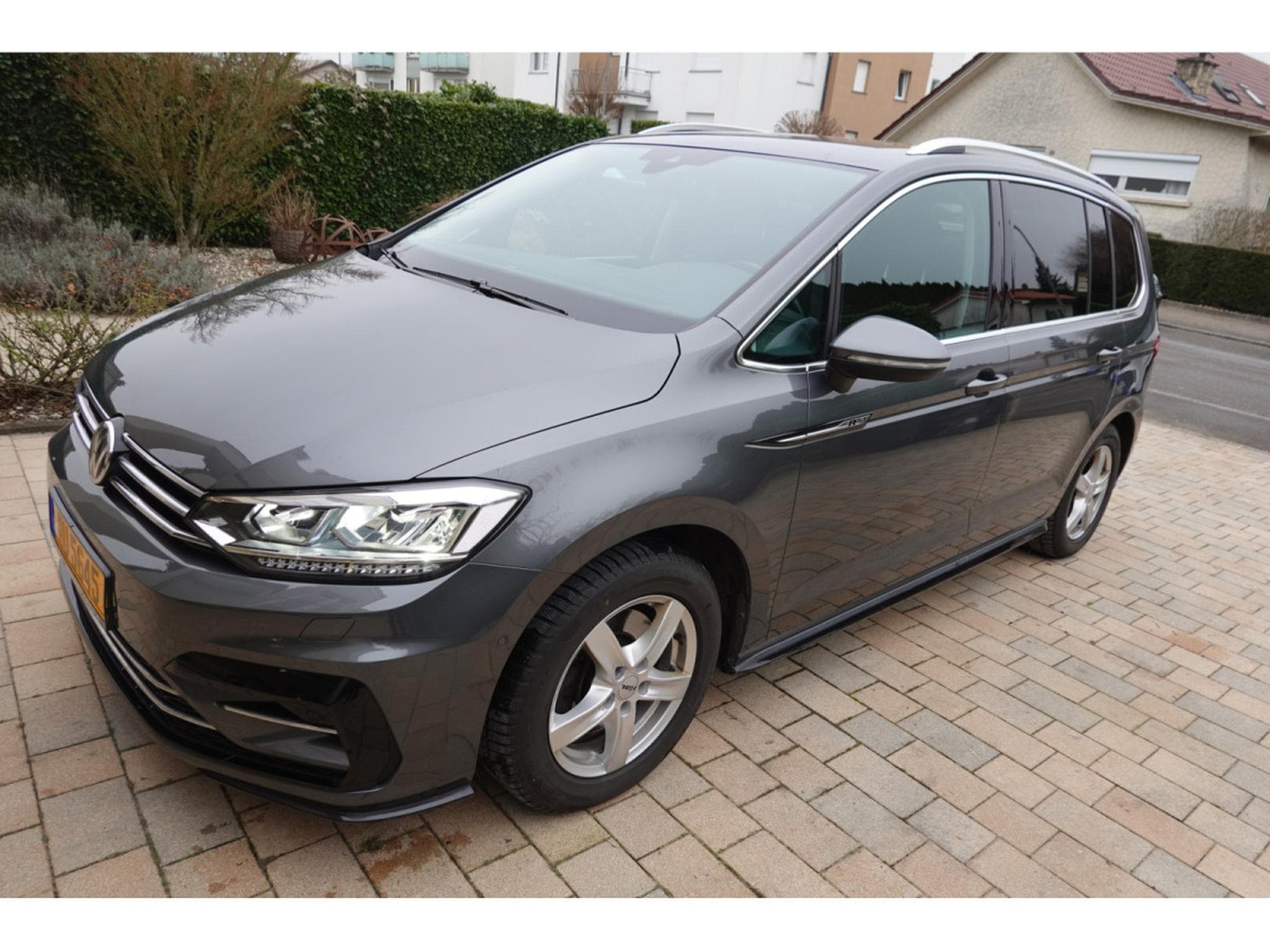VW Touran 2.0 TDI HIGHLINE 150 DSG R-LINE (2018) - Photo 18