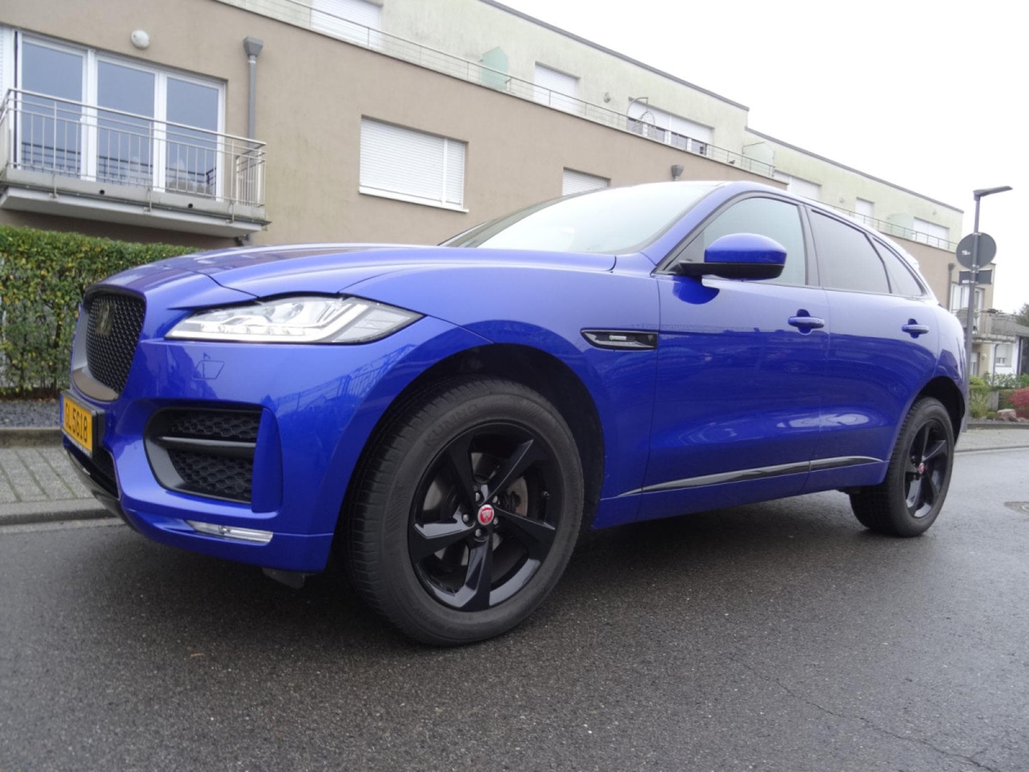 Jaguar F-Pace 2.0 d R-Sport 241CV (2020) - Photo 12