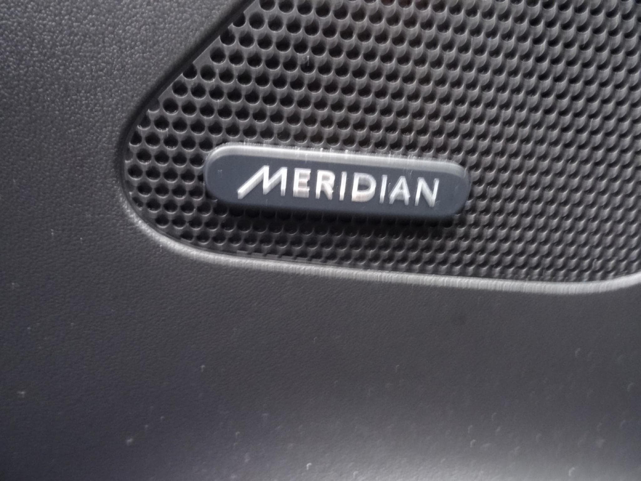 Jaguar F-Pace 2.0 d R-Sport 241CV (2020) - Photo 13