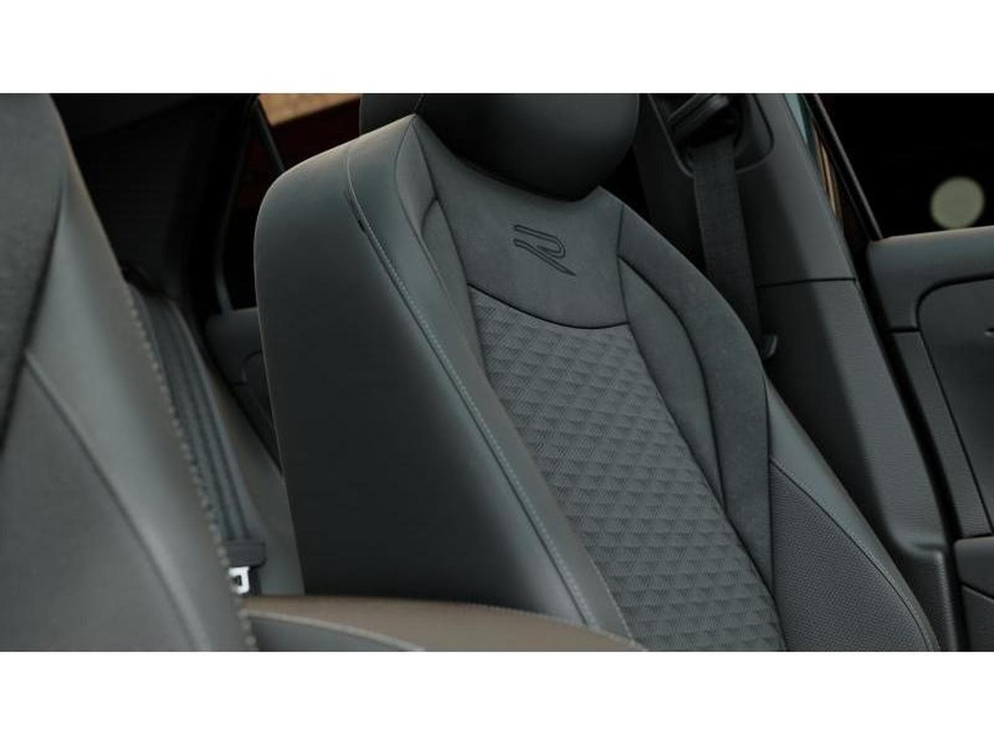 VW T-Roc R-Line (2026) - Photo 9