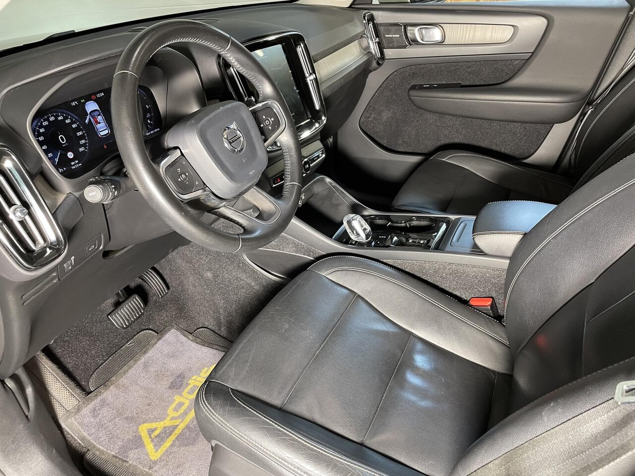 Volvo XC40 2.0 D3 150 CV GEARTRONIC INSCRIPTION GPS (2019) - Foto 11