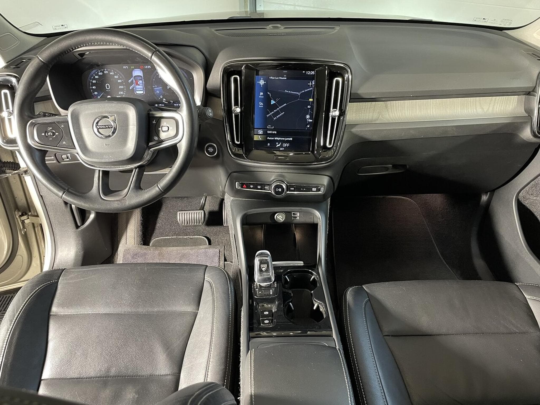 Volvo XC40 2.0 D3 150 CV GEARTRONIC INSCRIPTION GPS (2019) - Foto 3