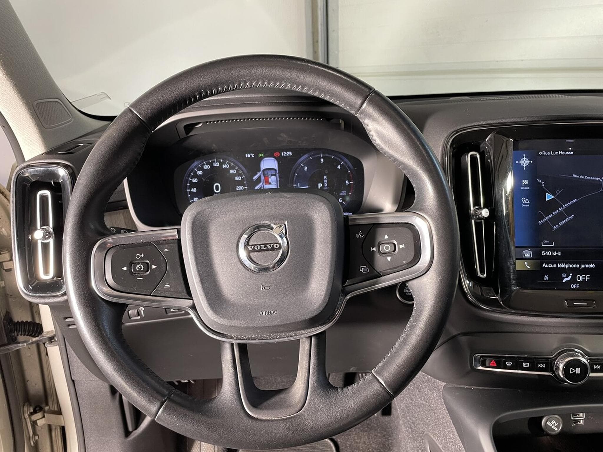 Volvo XC40 2.0 D3 150 CV GEARTRONIC INSCRIPTION GPS (2019) - Foto 9