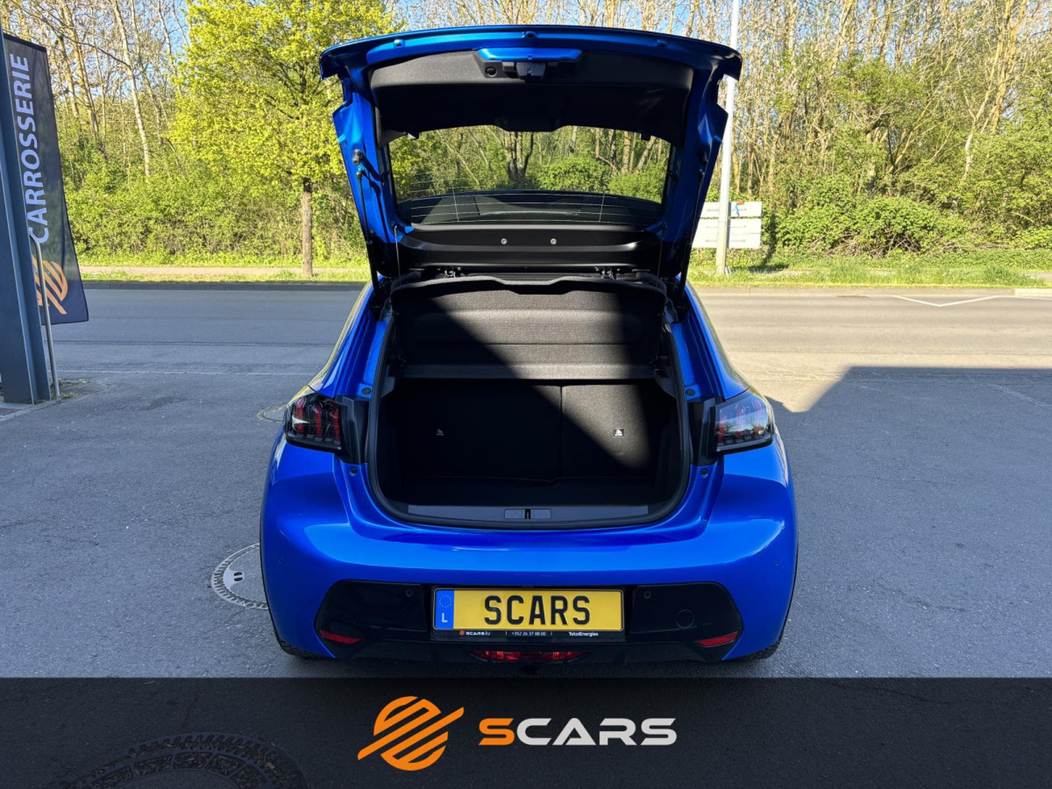 Peugeot 208 E GT 136cv (2023) - Foto 14