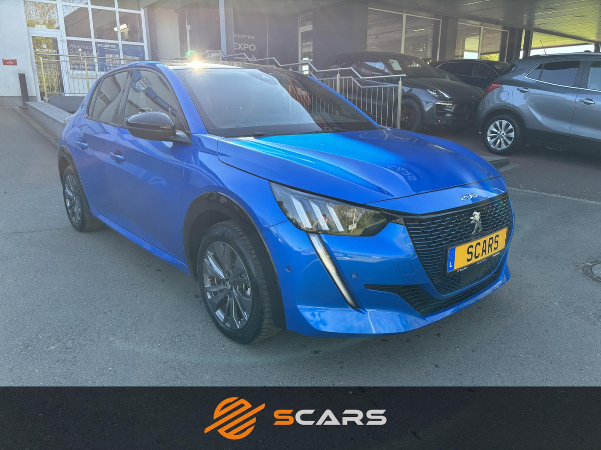 Peugeot 208 E GT 136cv (2023) - Foto 2