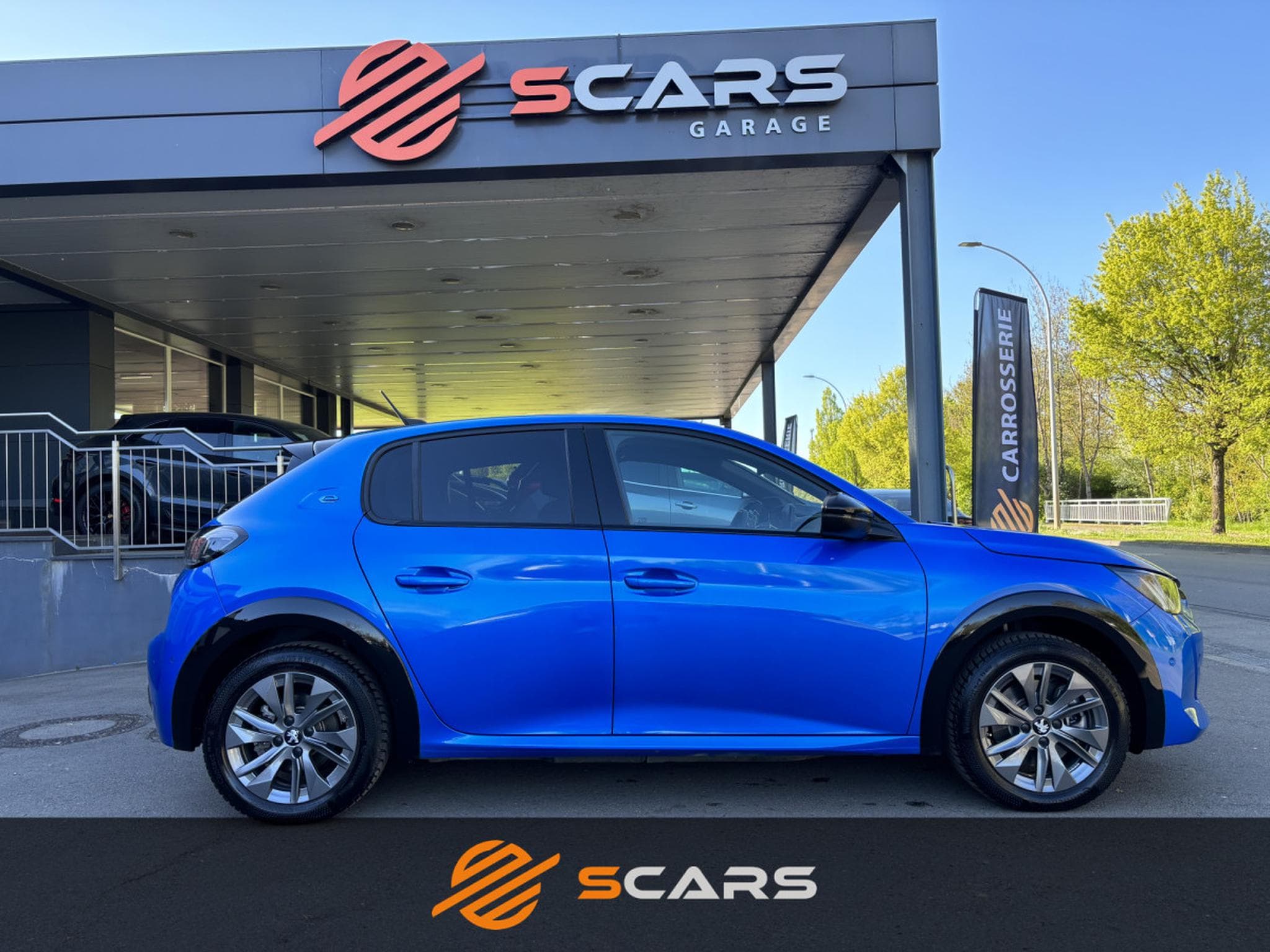 Peugeot 208 E GT 136cv (2023) - Foto 3