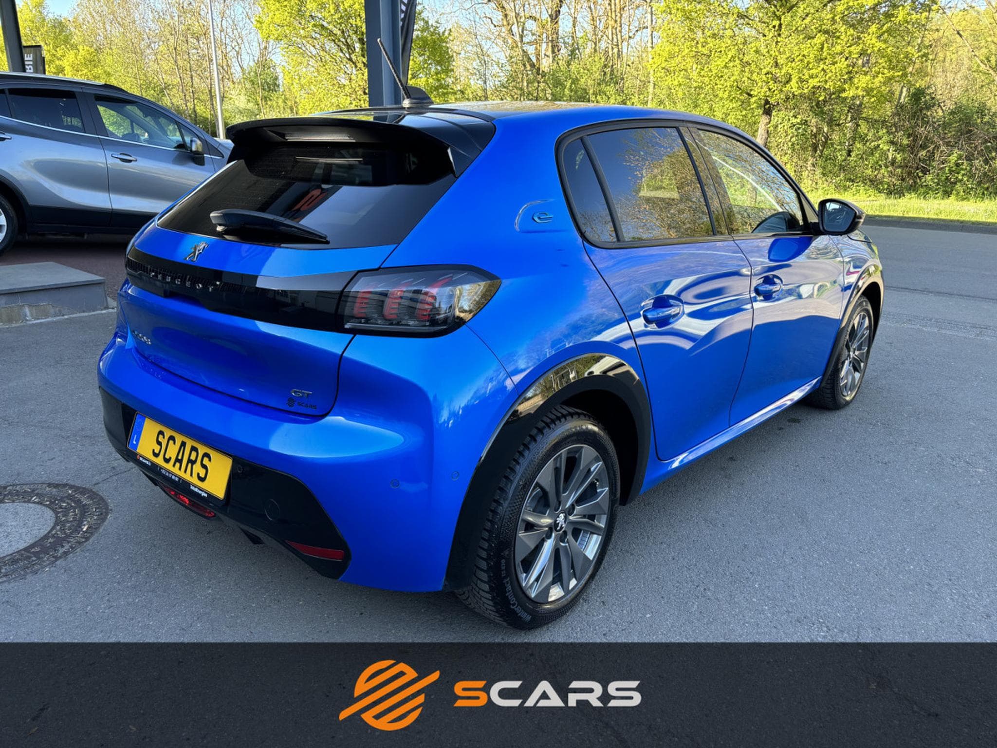 Peugeot 208 E GT 136cv (2023) - Foto 4