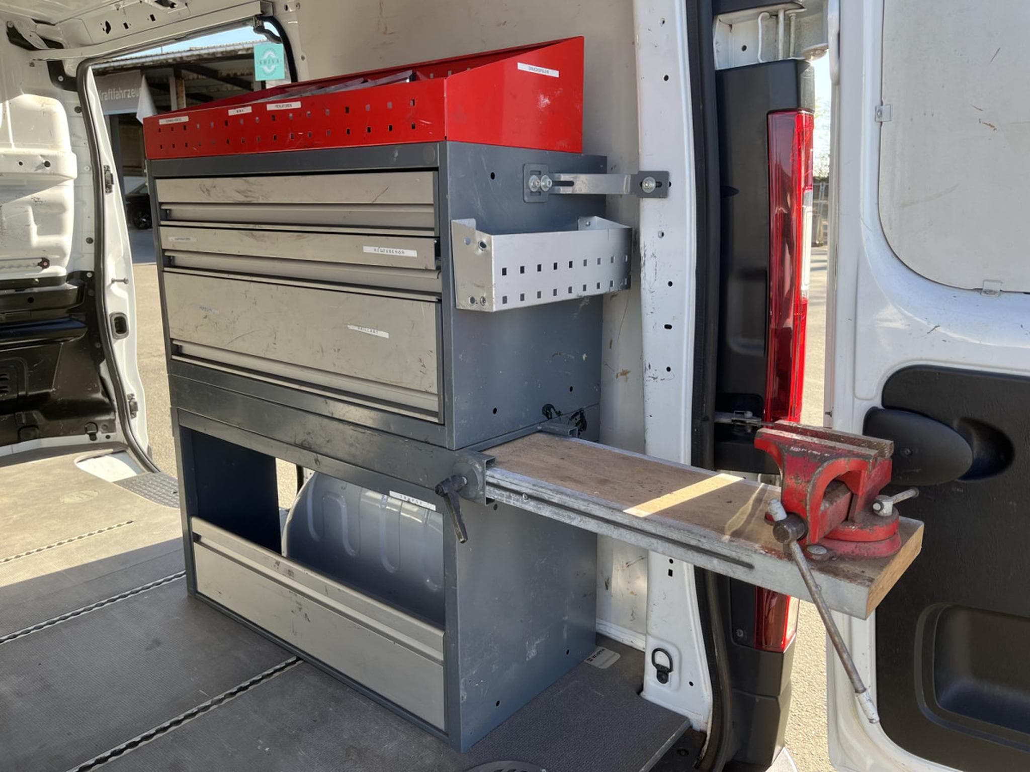 Opel Vivaro 1.6cdti 95cv L1H1 Euro6 Clim Camera PDC Armoires Wurth (2019) - Foto 17