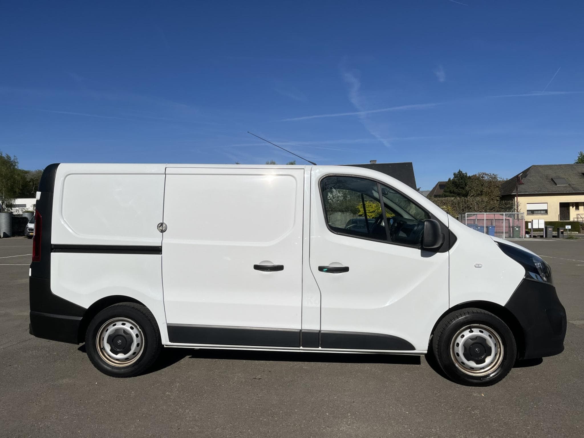Opel Vivaro 1.6cdti 95cv L1H1 Euro6 Clim Camera PDC Armoires Wurth (2019) - Foto 6