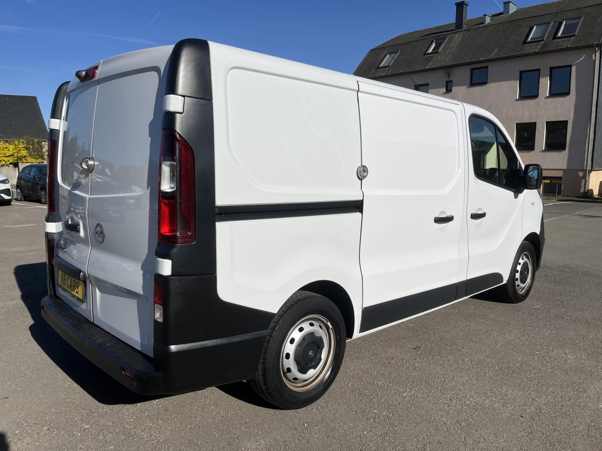 Opel Vivaro 1.6cdti 95cv L1H1 Euro6 Clim Camera PDC Armoires Wurth (2019) - Foto 8
