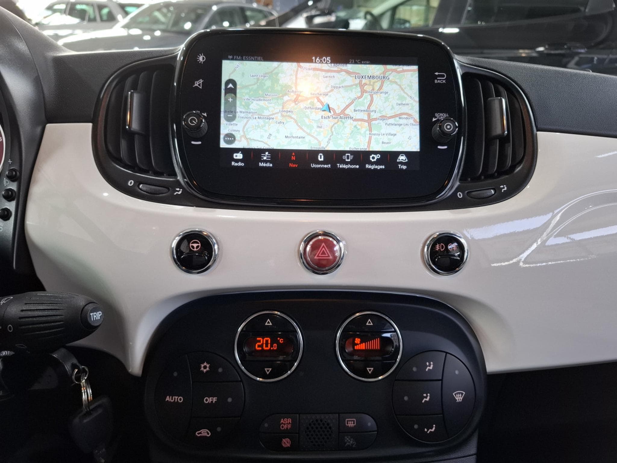 Fiat 500 1.0i Hybride 70, Dolcevita,TOIT PANO, CUIR, DIGITAL COCKPIT, (2021) - Foto 11