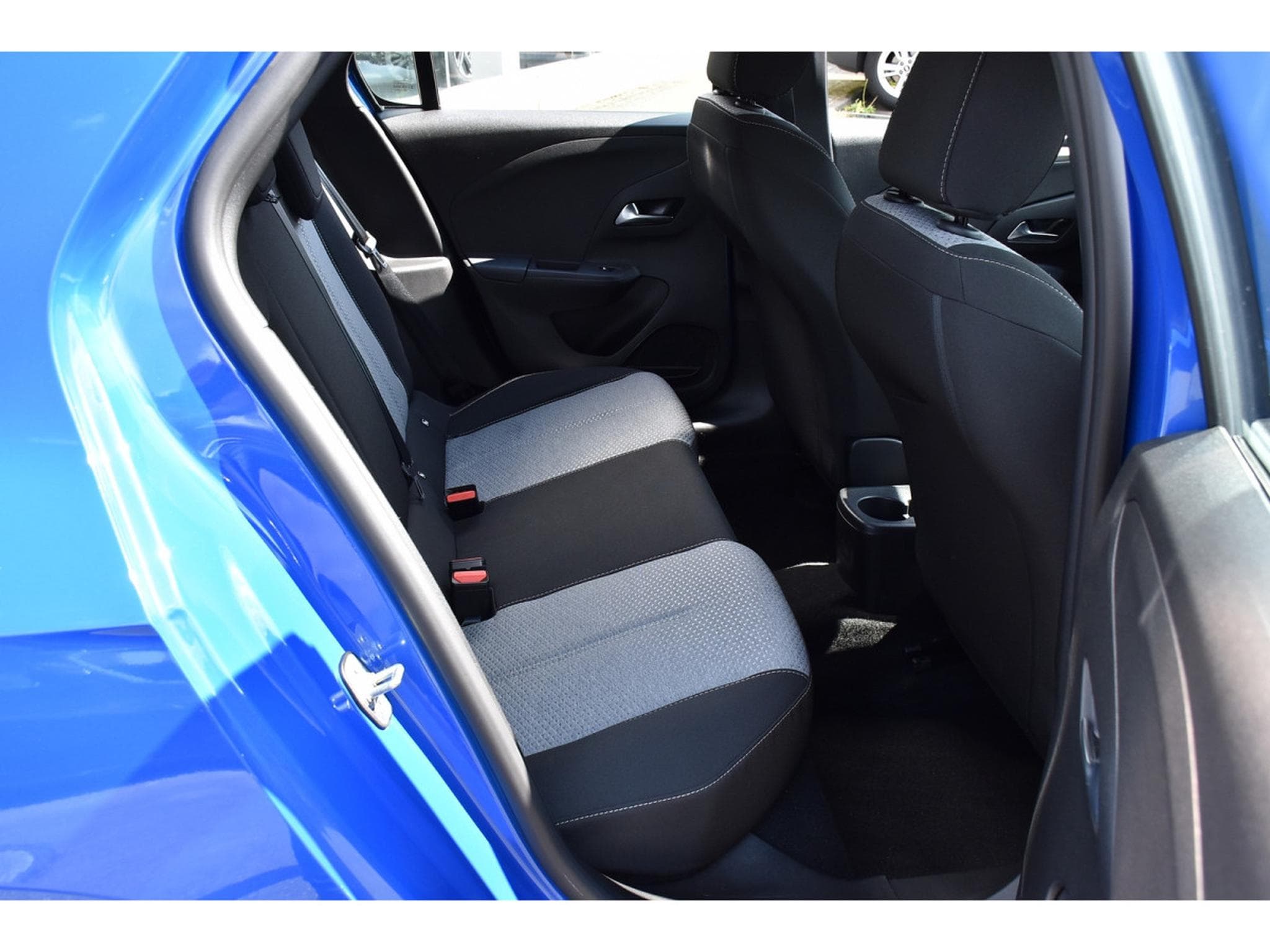 Opel Corsa 1.2 Turbo Edition AT8 REGUL LANE SIDE CAM 1° MAIN (2025) - Foto 7