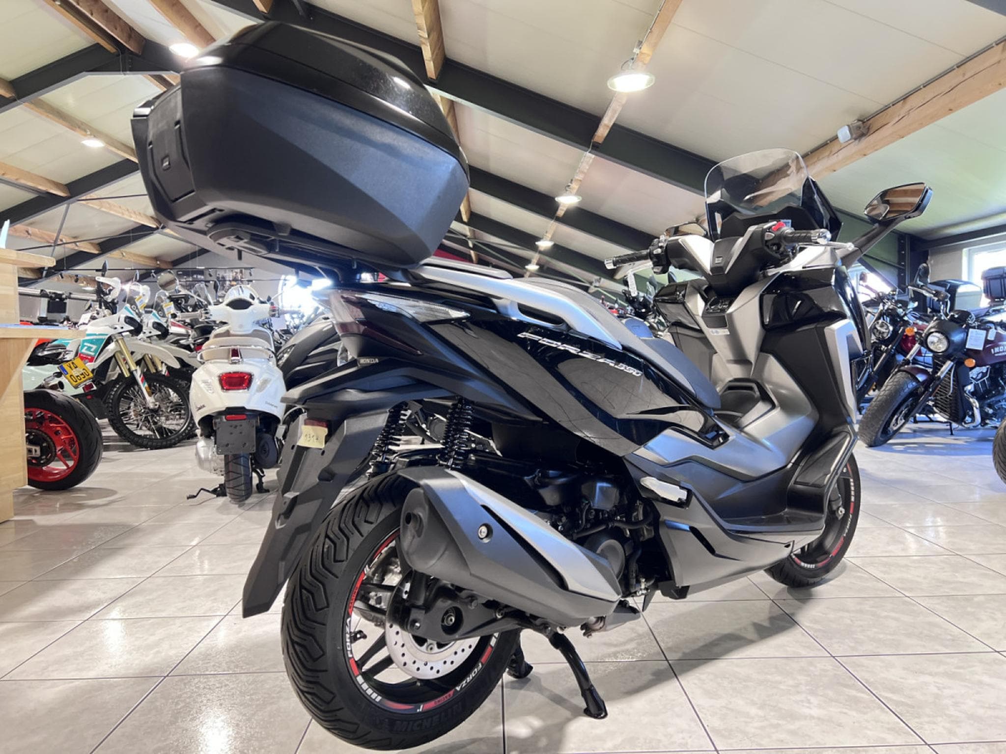 Honda Forza 350 Smart Top box (2021) - Photo 3