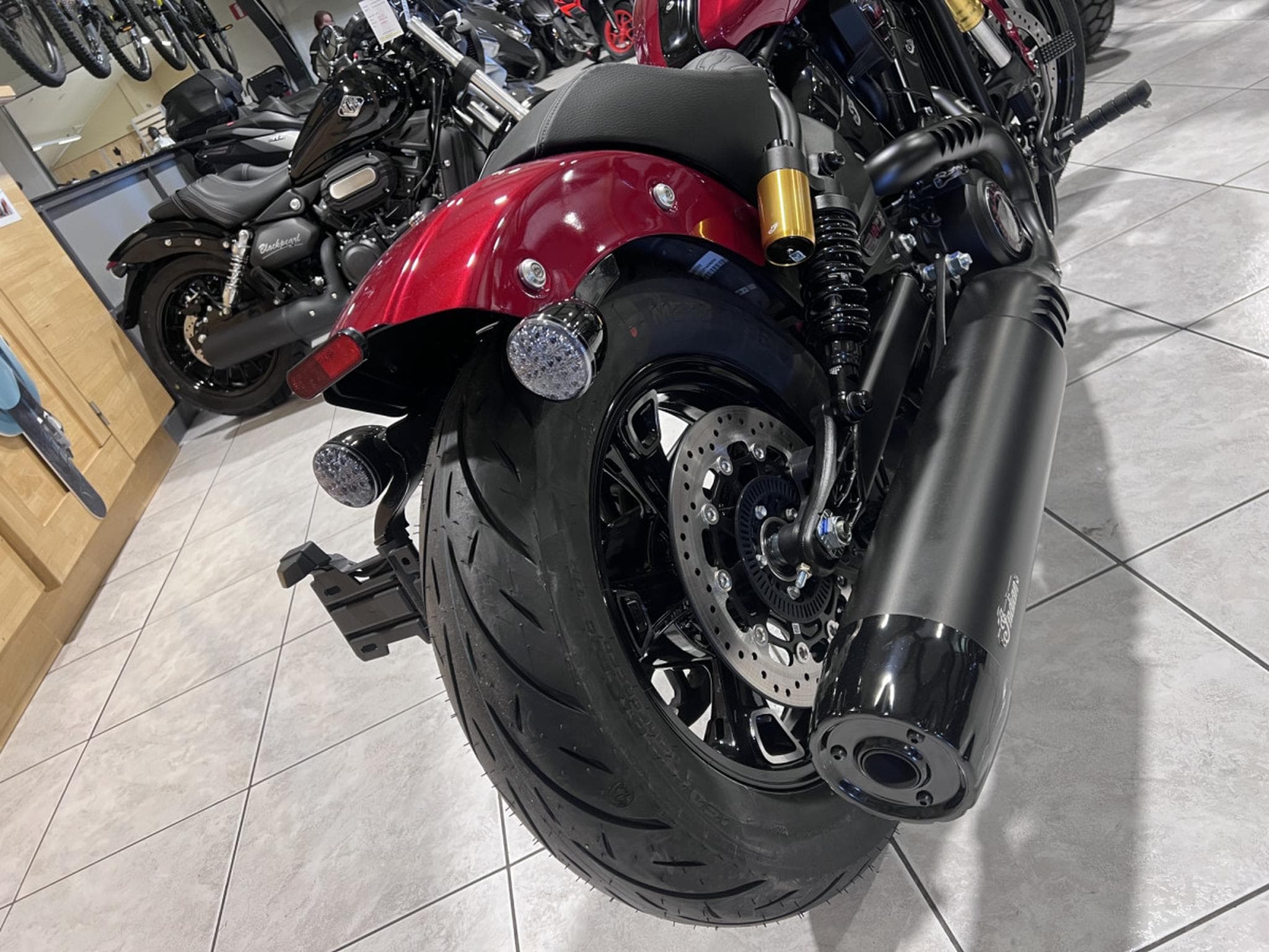 Indian 101 Scout Sunset Red Metallic with Graphics (2026) - Photo 5