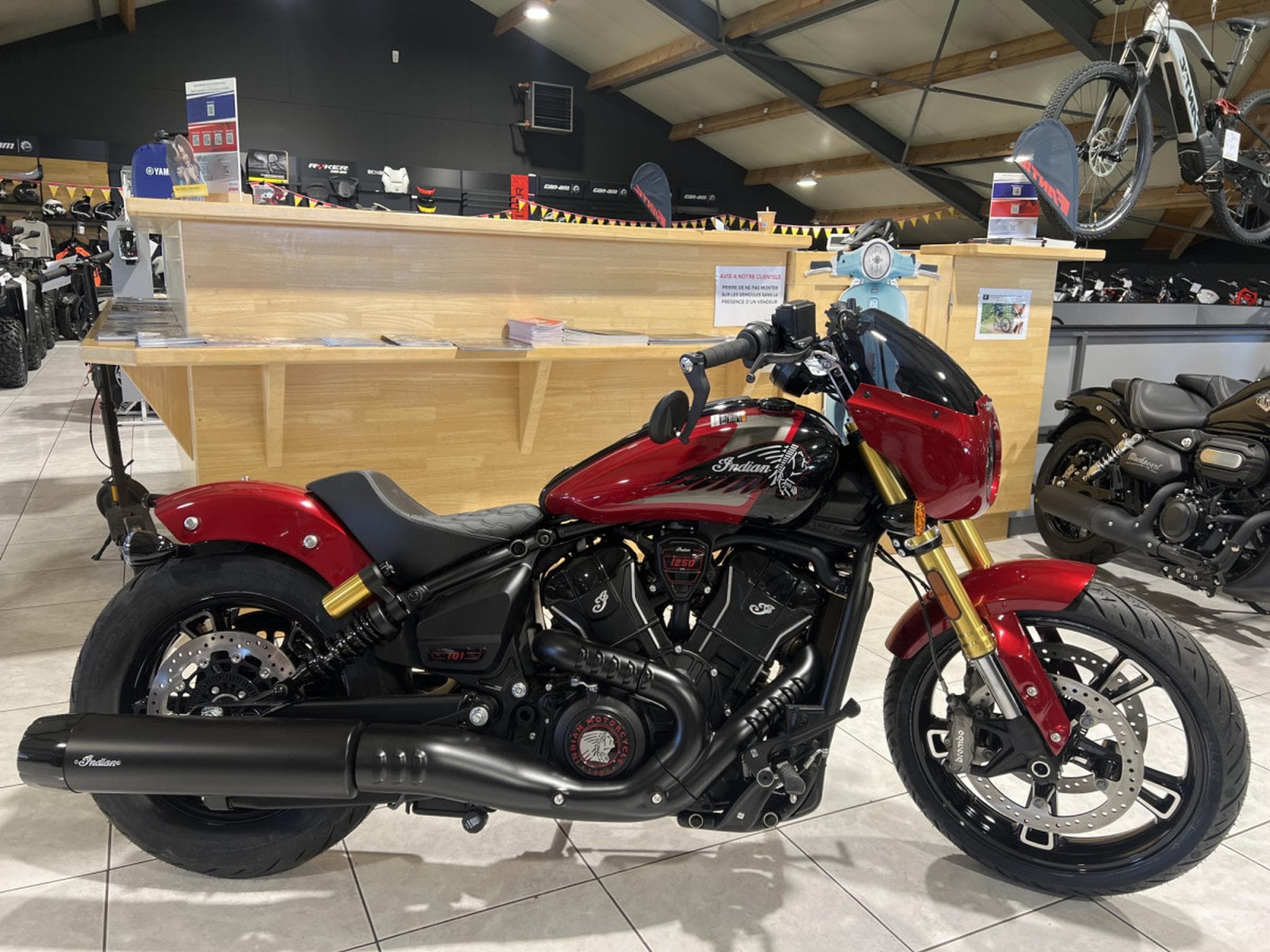 Indian 101 Scout Sunset Red Metallic with Graphics (2026) - Photo 7