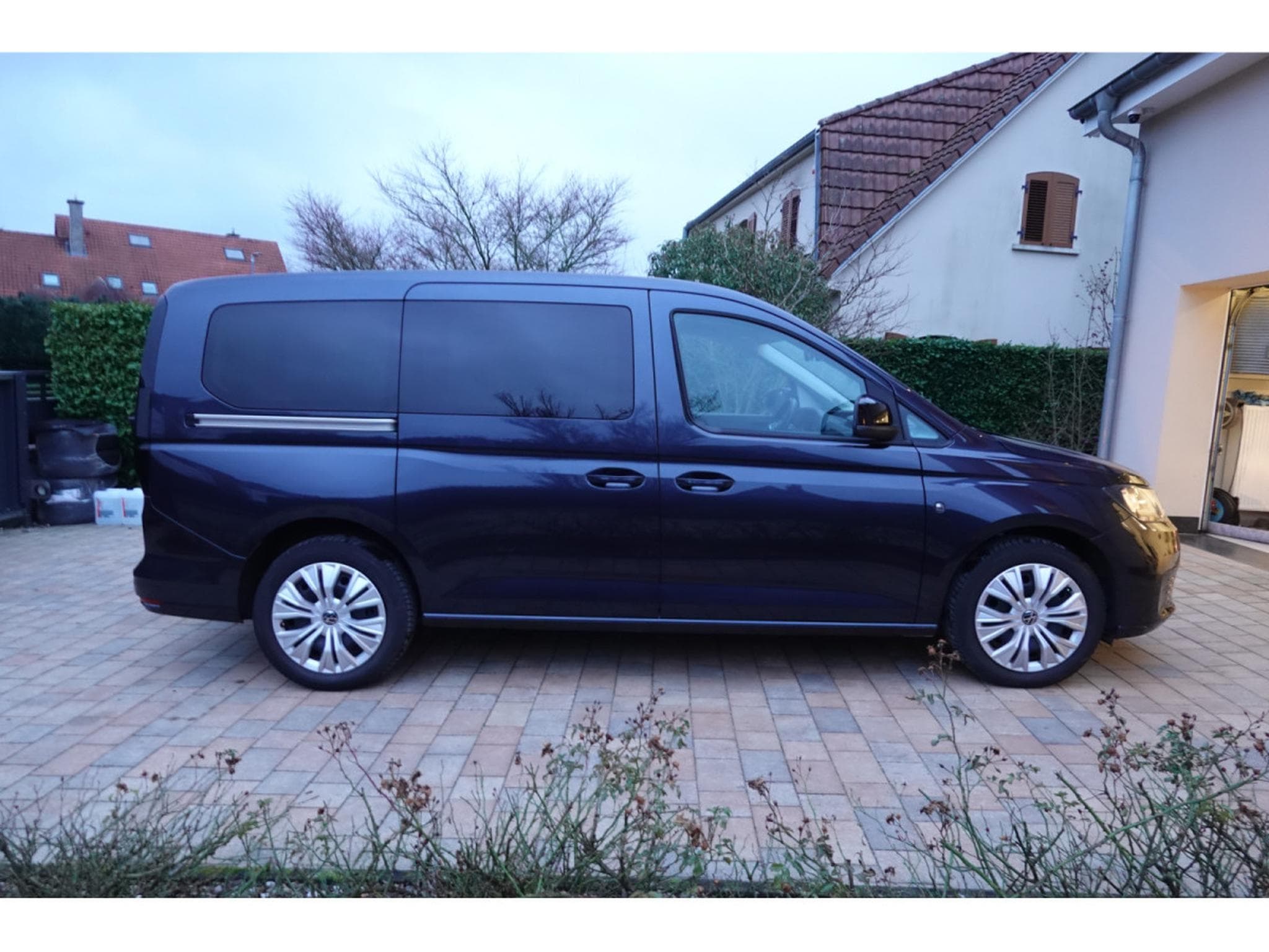 VW Caddy Maxy 2.0 TDI DSG 7 places (2024) - Foto 2