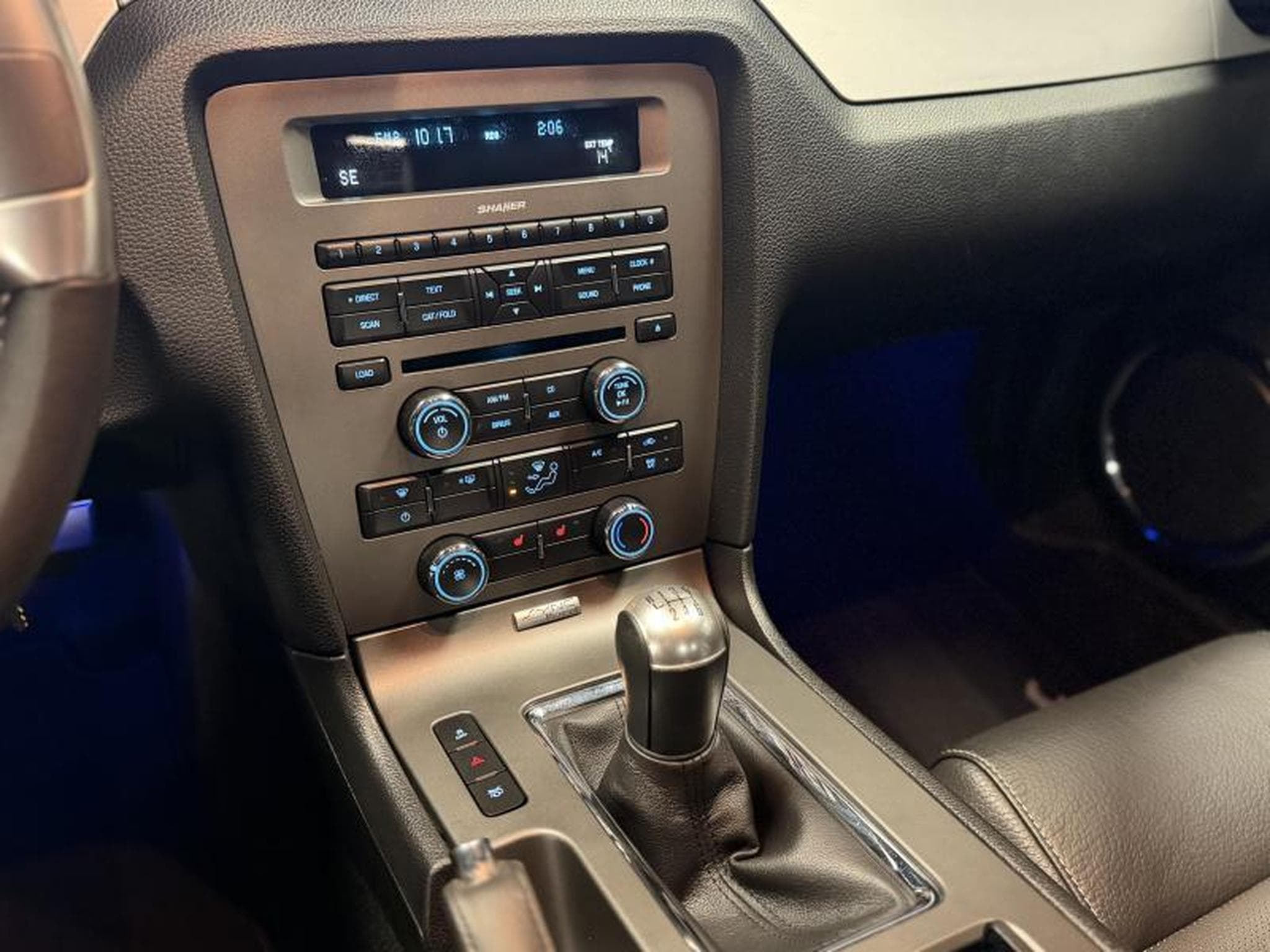 Ford Mustang 3.7 V6 COUPE (2012) - Foto 12