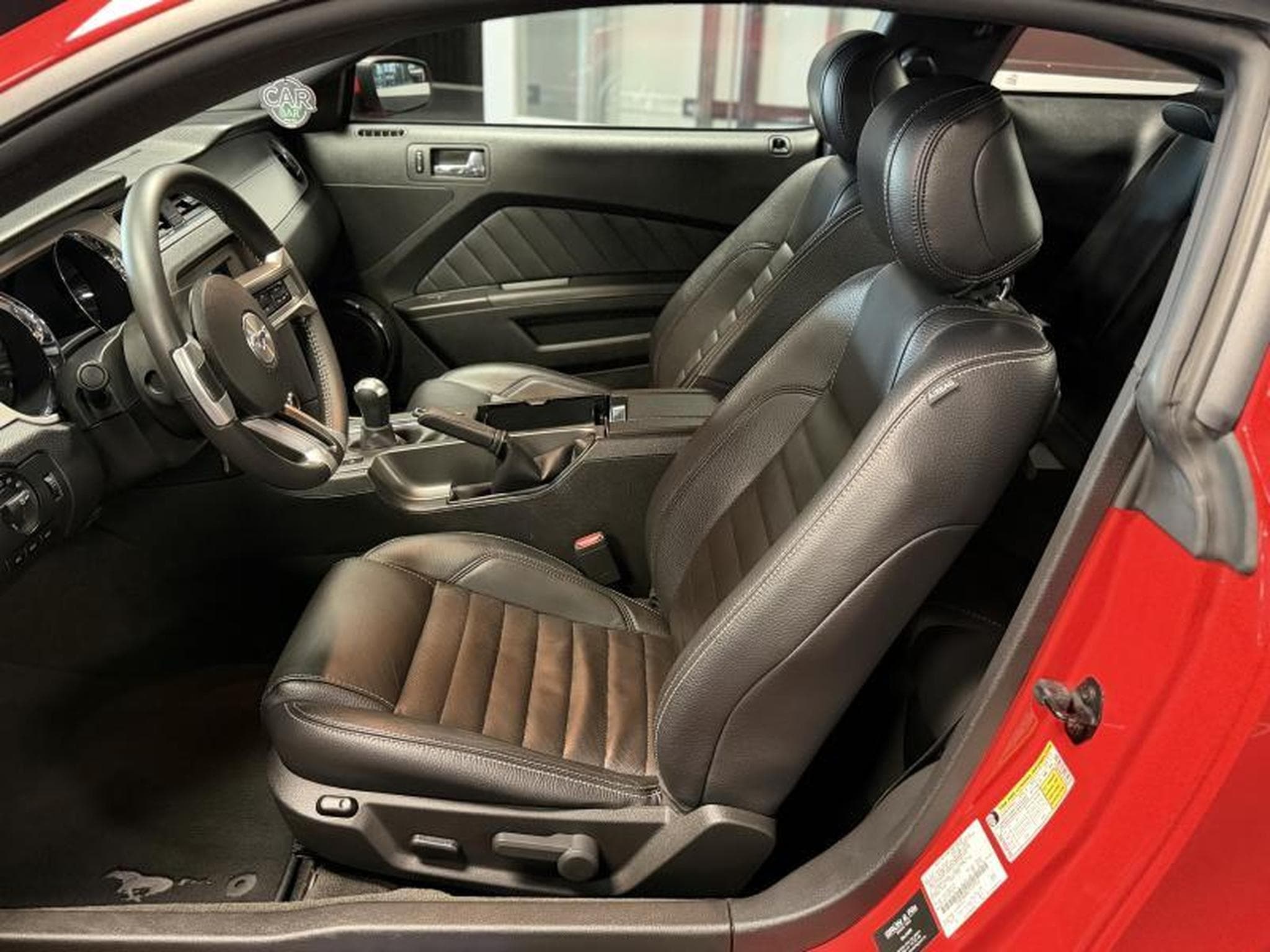 Ford Mustang 3.7 V6 COUPE (2012) - Foto 9