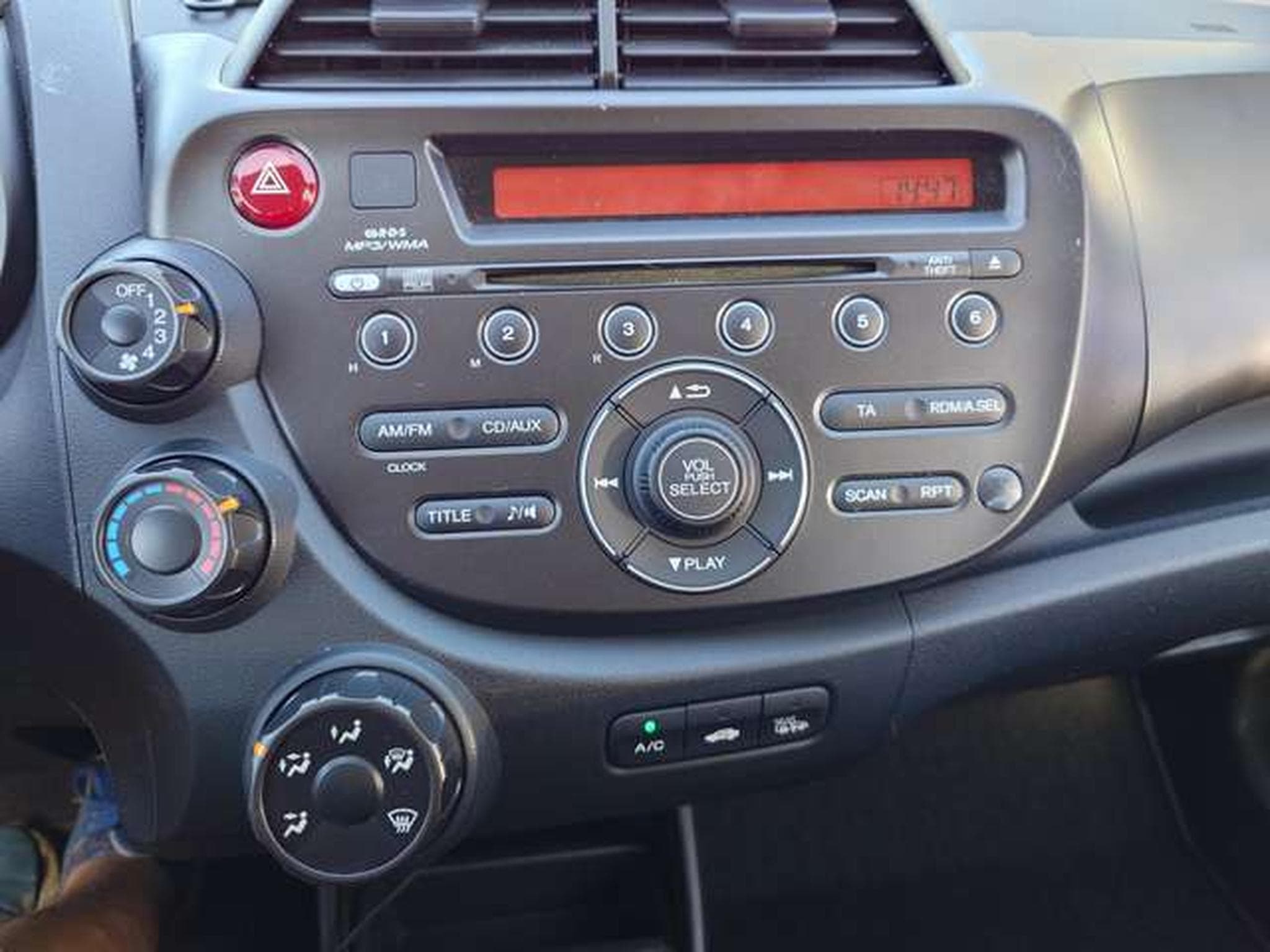 Honda Jazz Jazz 1.4i Comfort CVT AUTOMATIQUE (2011) - Photo 12