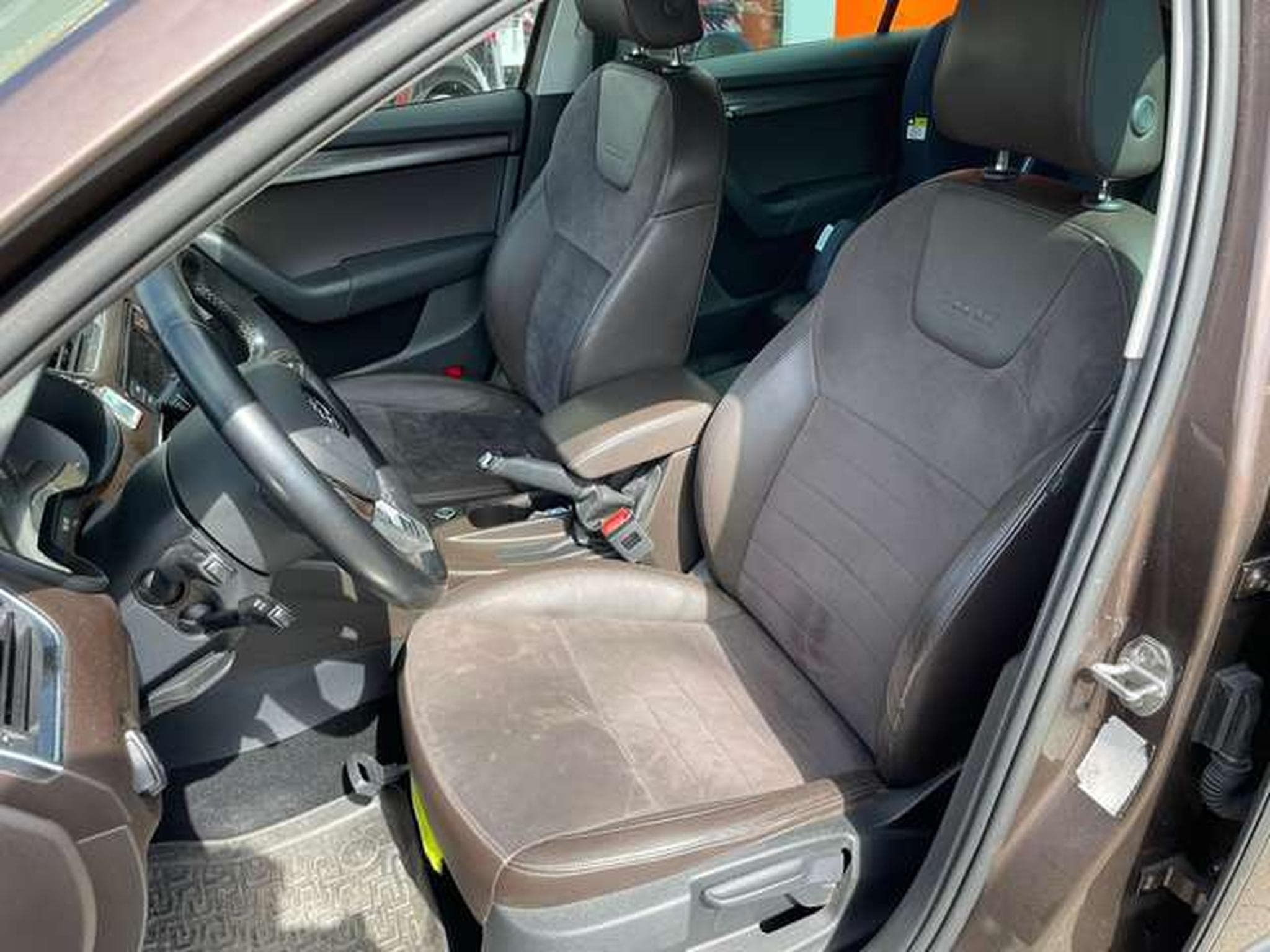 Skoda Octavia SCOUT break 2.0 TDI 4x4 DSG (2015) - Photo 11