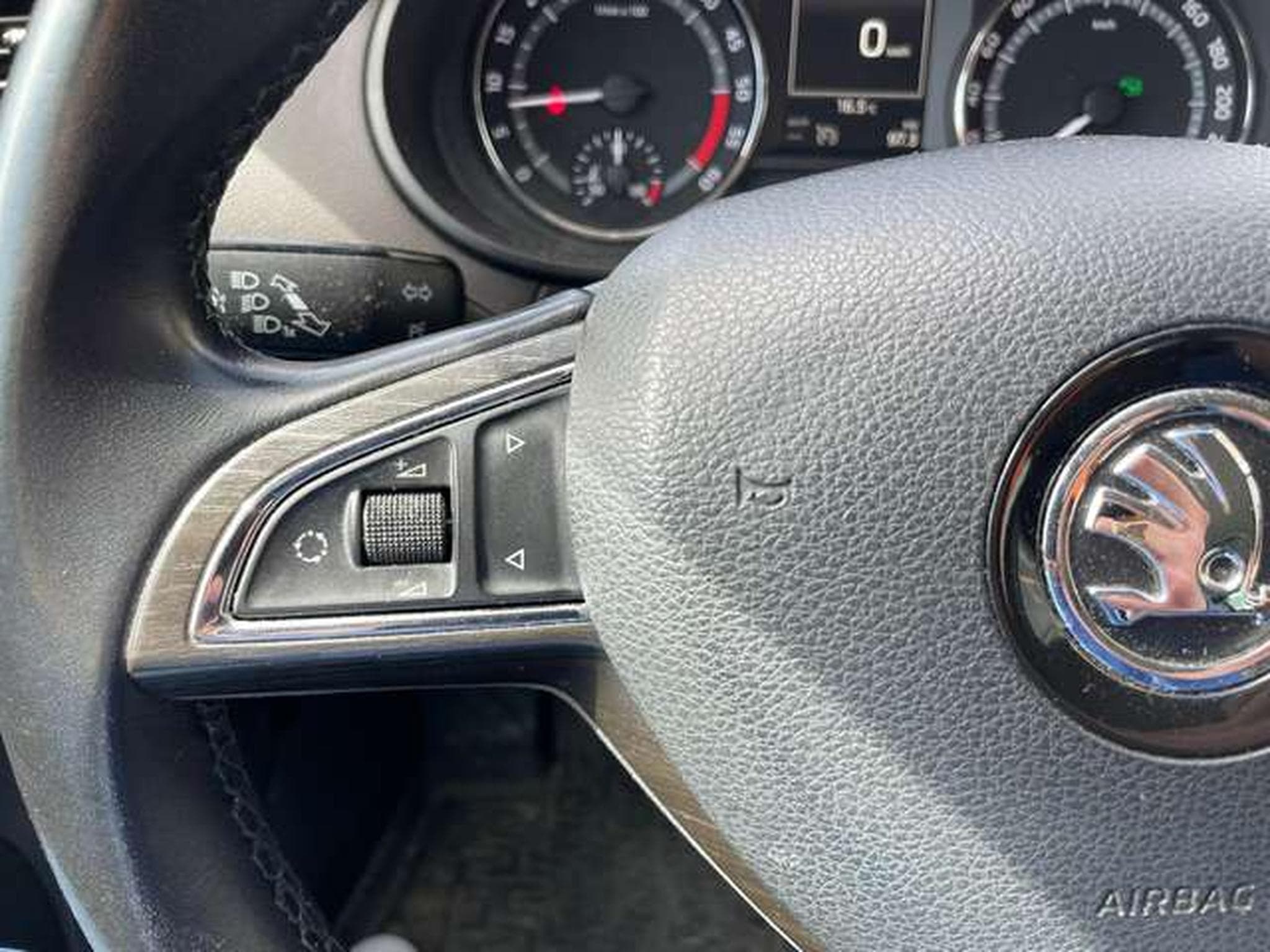 Skoda Octavia SCOUT break 2.0 TDI 4x4 DSG (2015) - Photo 17