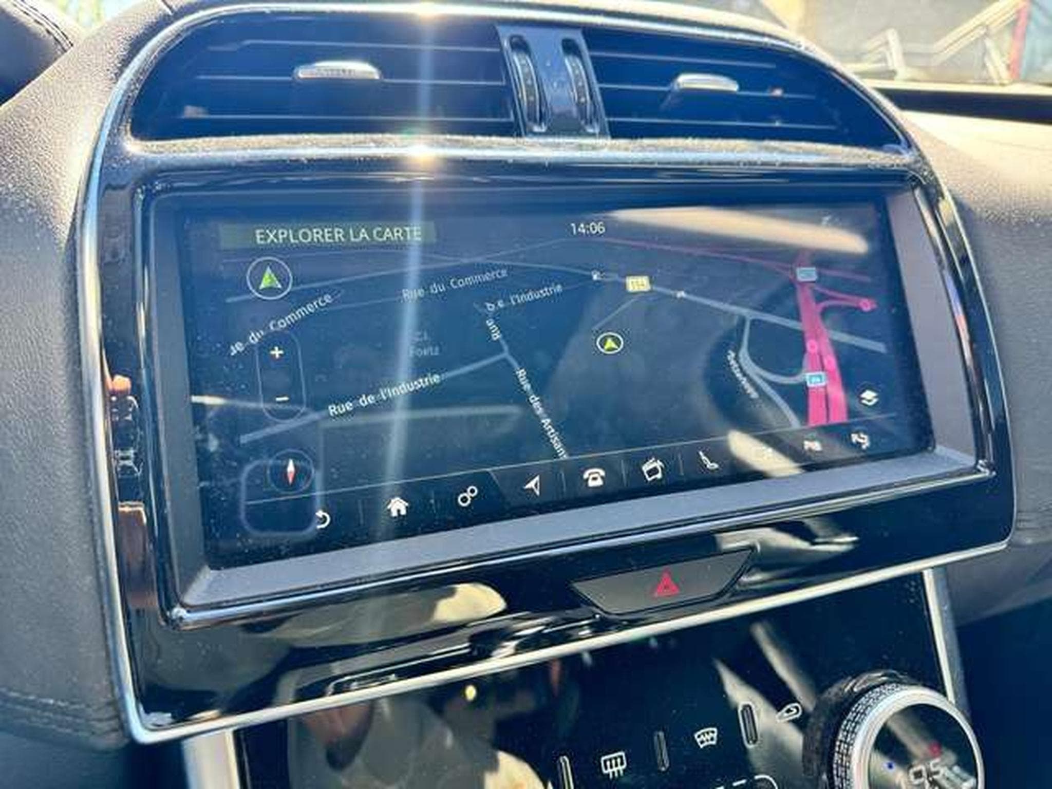 Jaguar XE XE P250 Aut. SE / JUSQU'A 48 MOIS DE GARANTIE (2020) - Photo 15