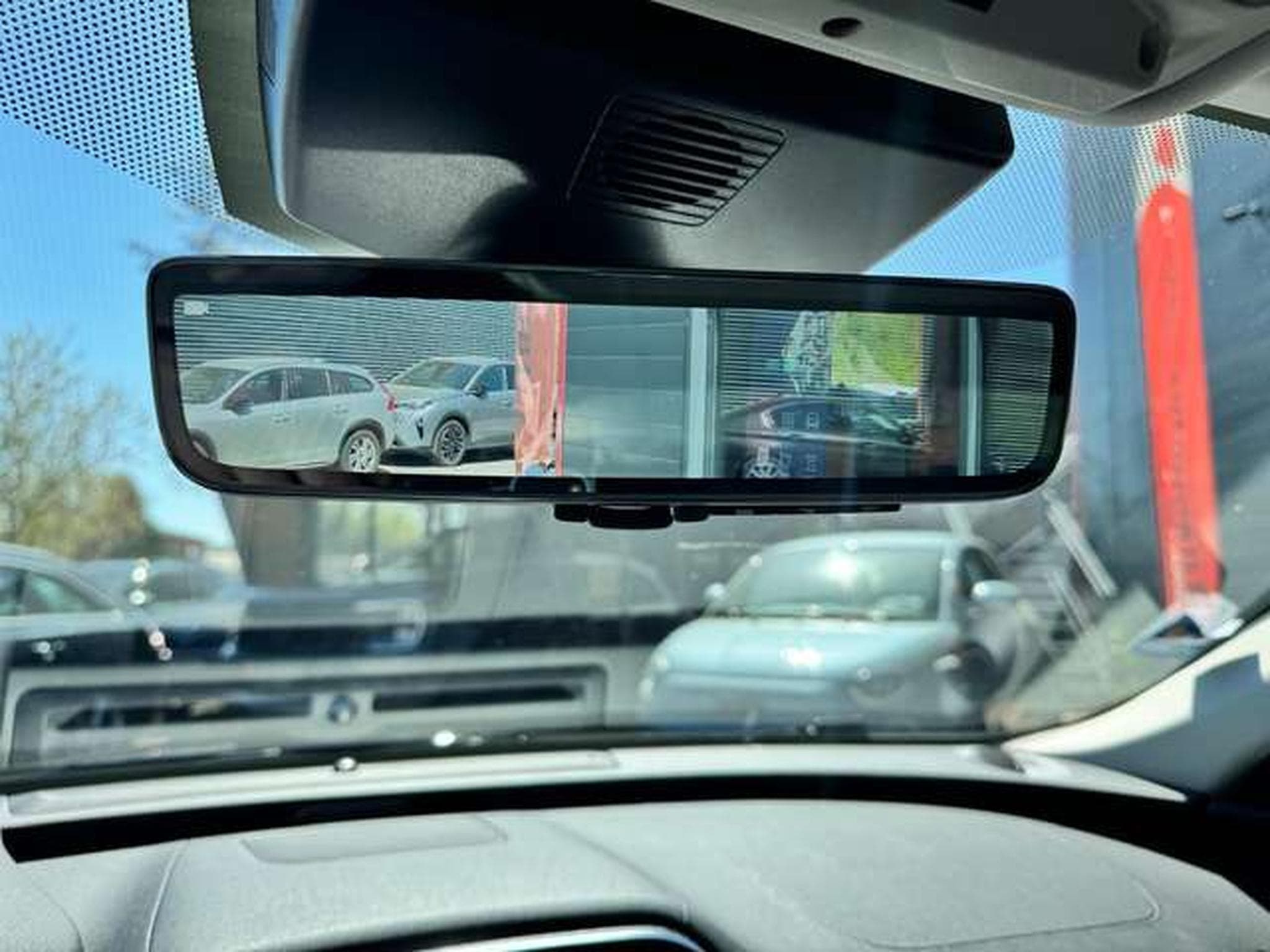 Jaguar XE XE P250 Aut. SE / JUSQU'A 48 MOIS DE GARANTIE (2020) - Photo 16