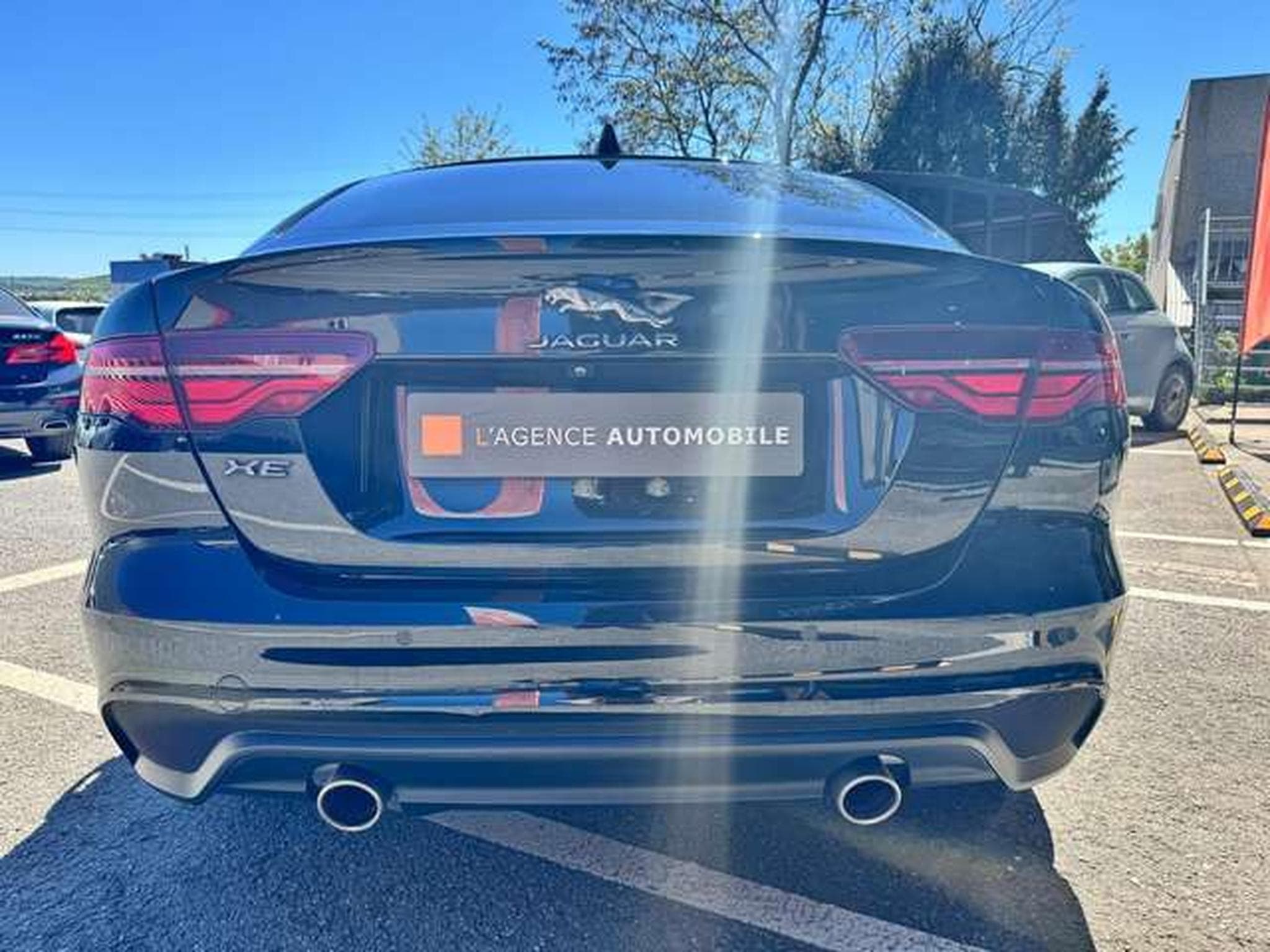 Jaguar XE XE P250 Aut. SE / JUSQU'A 48 MOIS DE GARANTIE (2020) - Photo 6