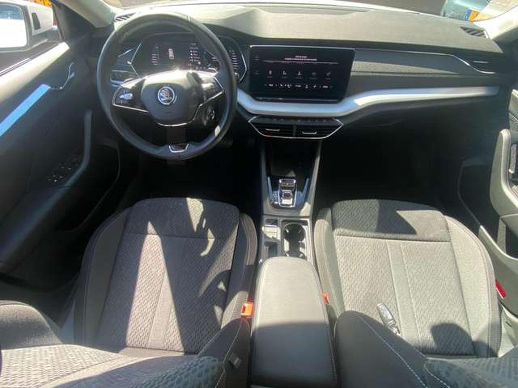 Skoda Octavia Octavia Combi 2.0 TDI DSG Edition Plus (2024) - Photo 9