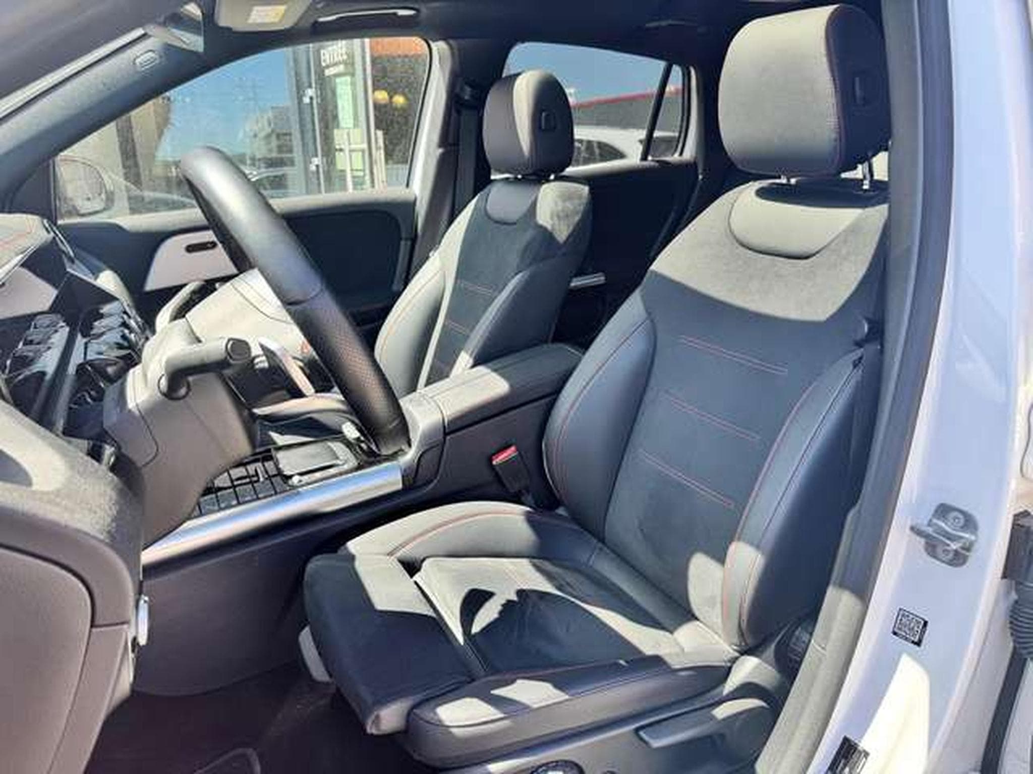 Mercedes EQA EQA 350 4Matic AMG Line / garantie Mercedes  06/29 (2023) - Photo 8