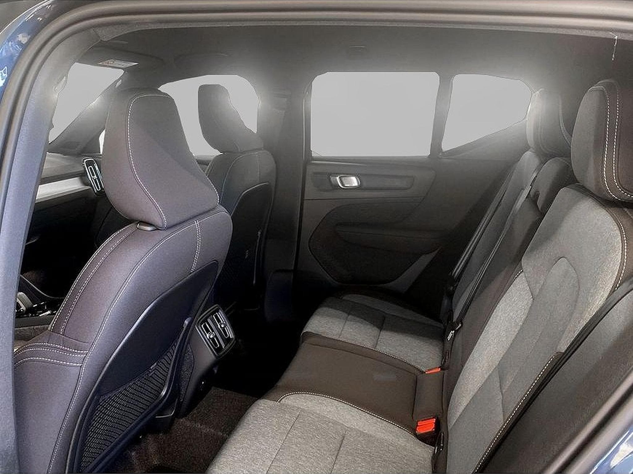 Volvo XC40 (2024) - Foto 7