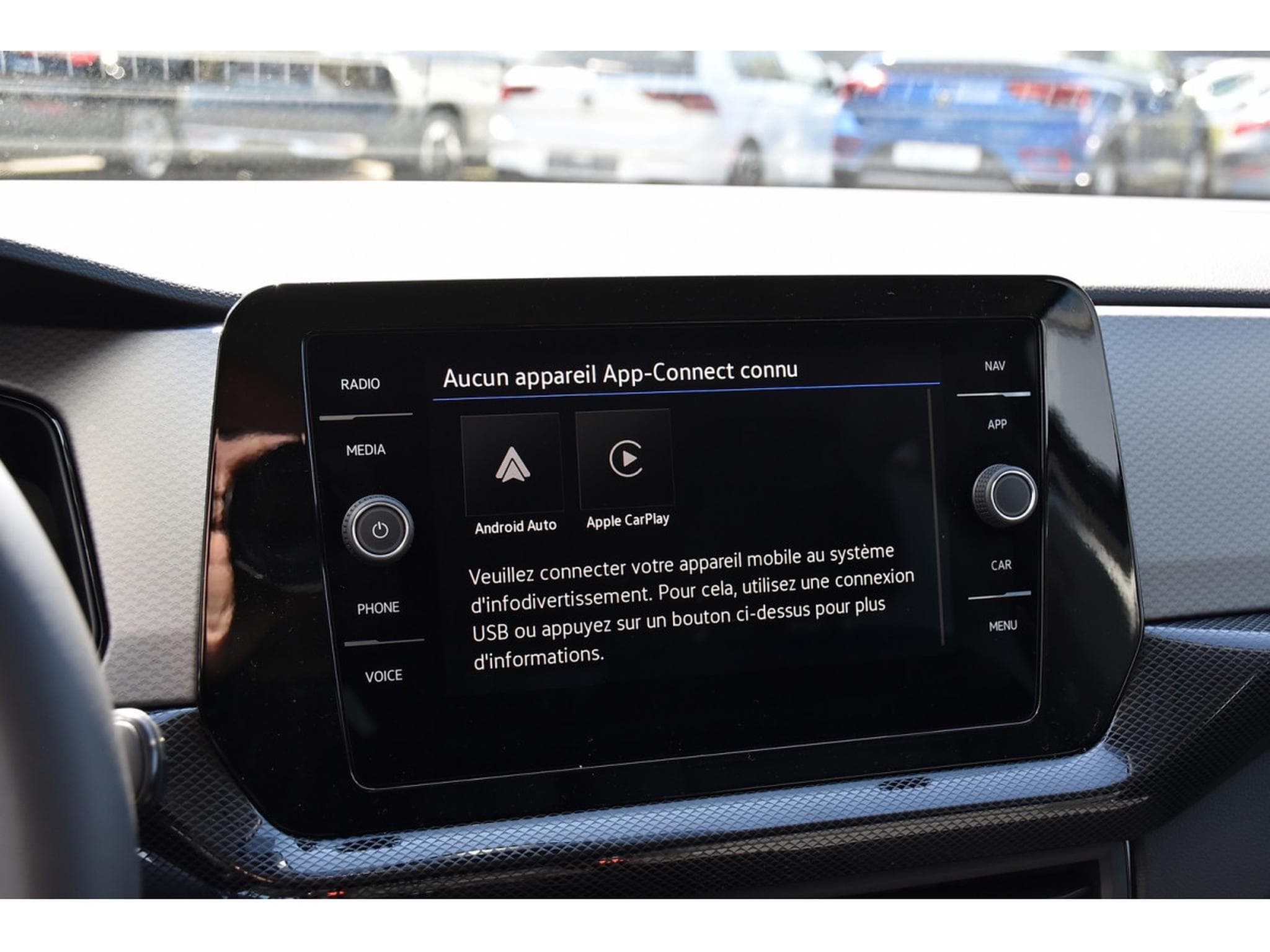 VW T-Cross 1.0 TSI Life DSG SG CHFF ACC TRAVEL SIDE CAM NEUF (2026) - Foto 11